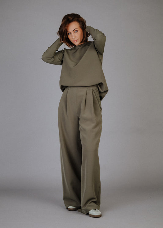 Kereknyakú felső khaki színben