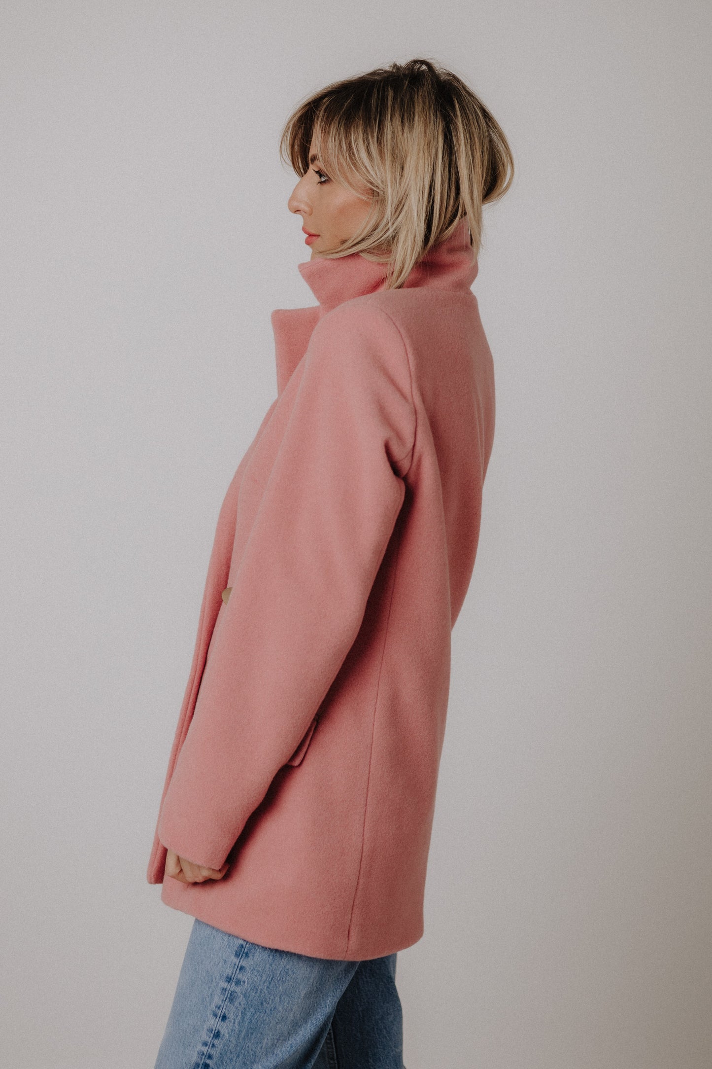 Gyapjú blézer hernyóselyemmel