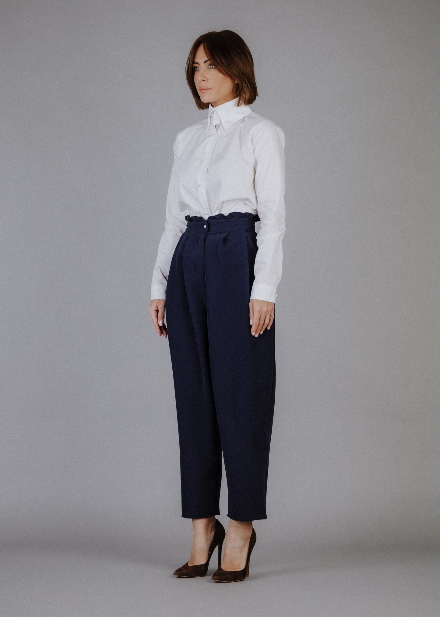 Fine fabric trousers in dark blue