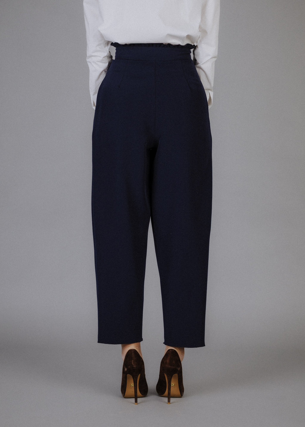 Fine fabric trousers in dark blue