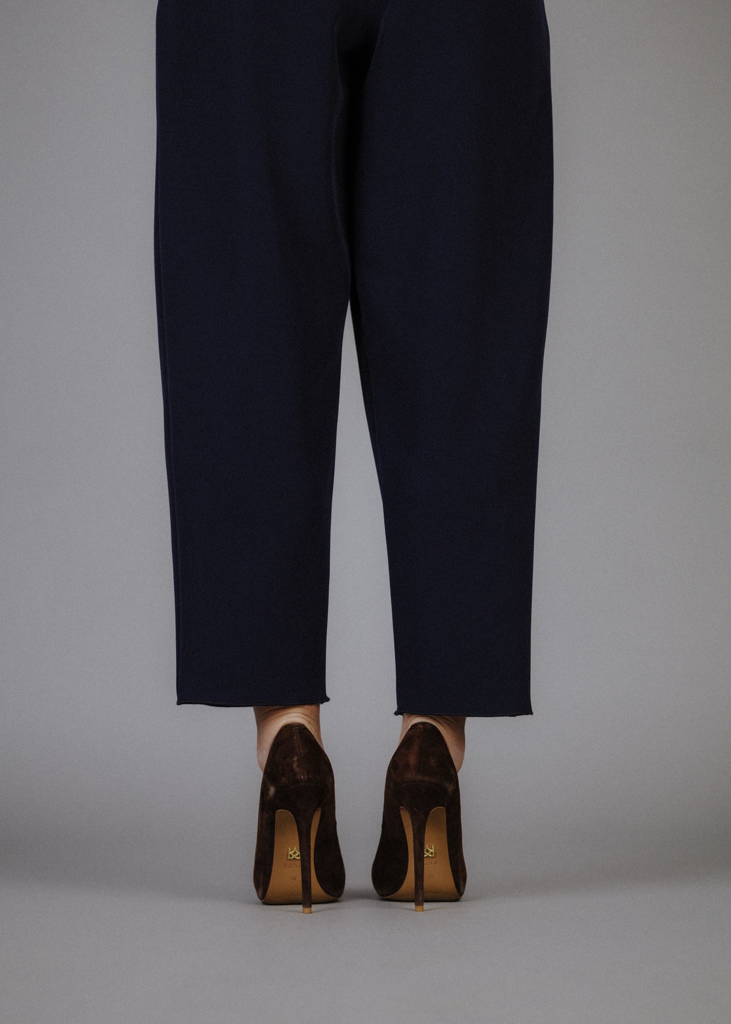 Fine fabric trousers in dark blue