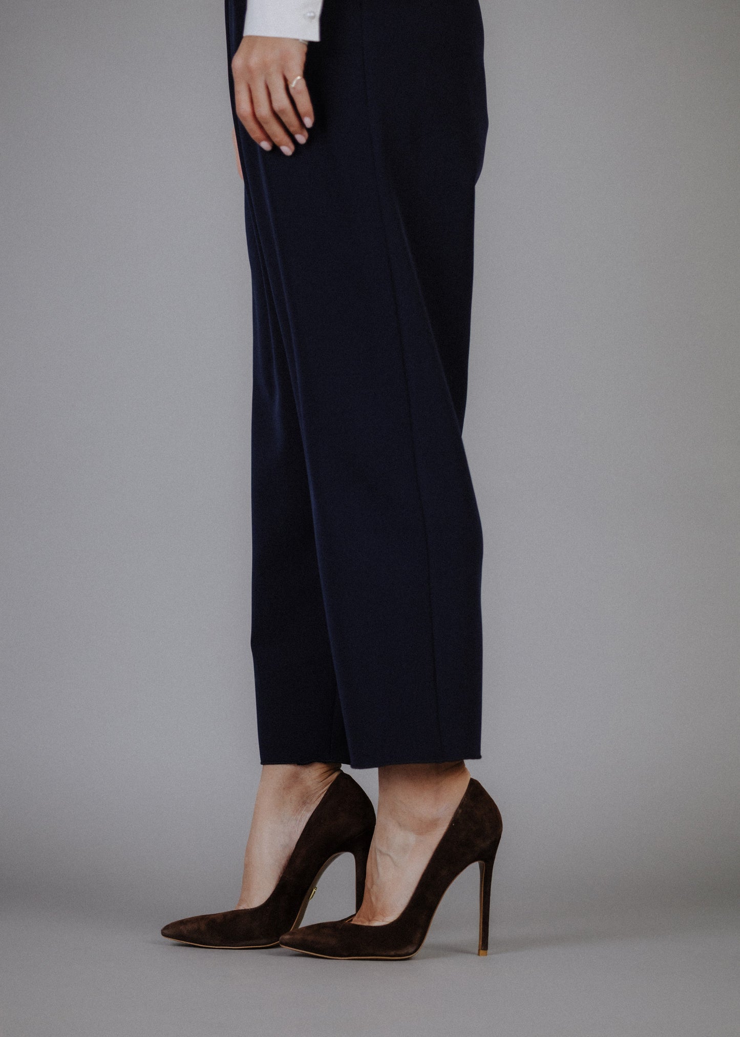 Fine fabric trousers in dark blue