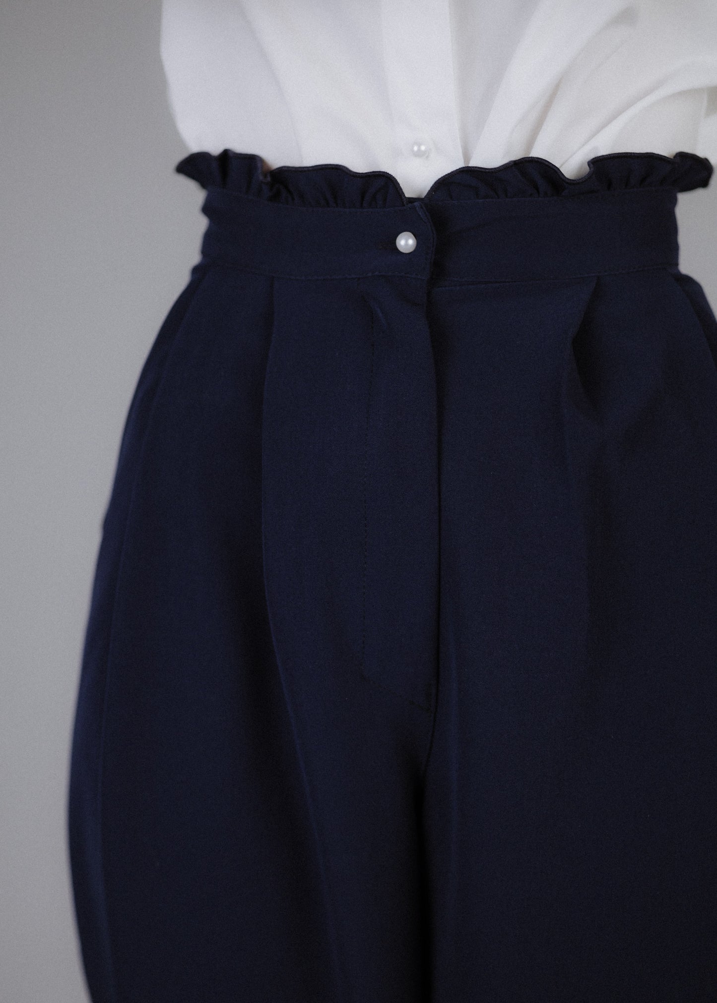 Fine fabric trousers in dark blue