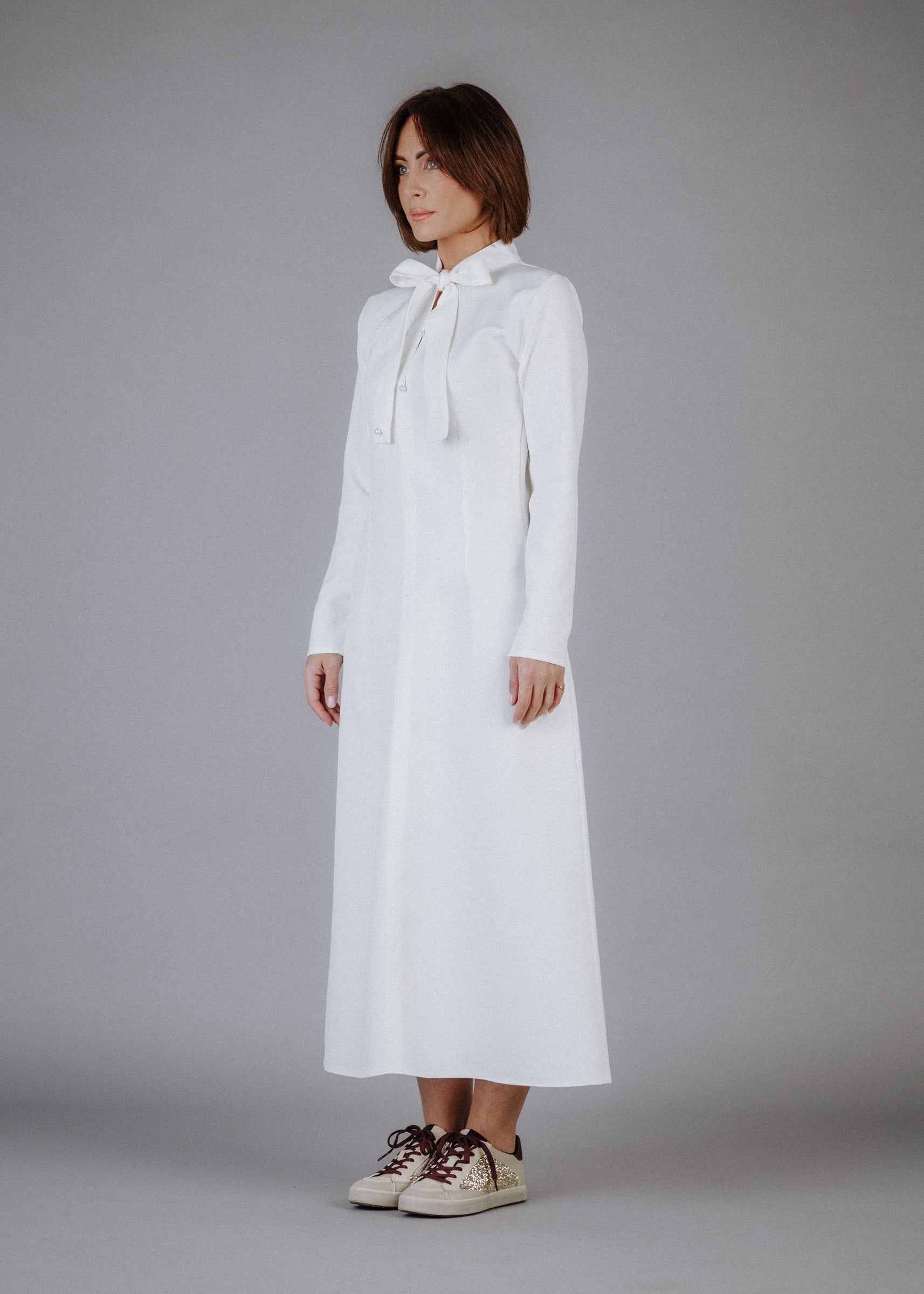 Fine fabric dress in ecru color