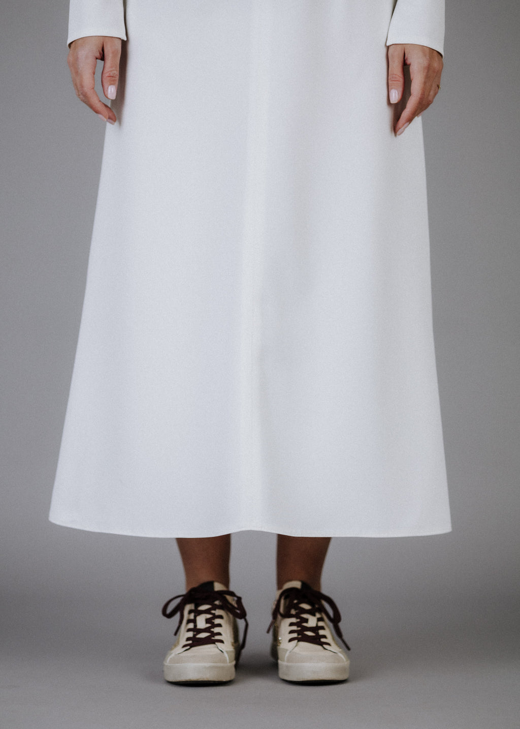 Fine fabric dress in ecru color