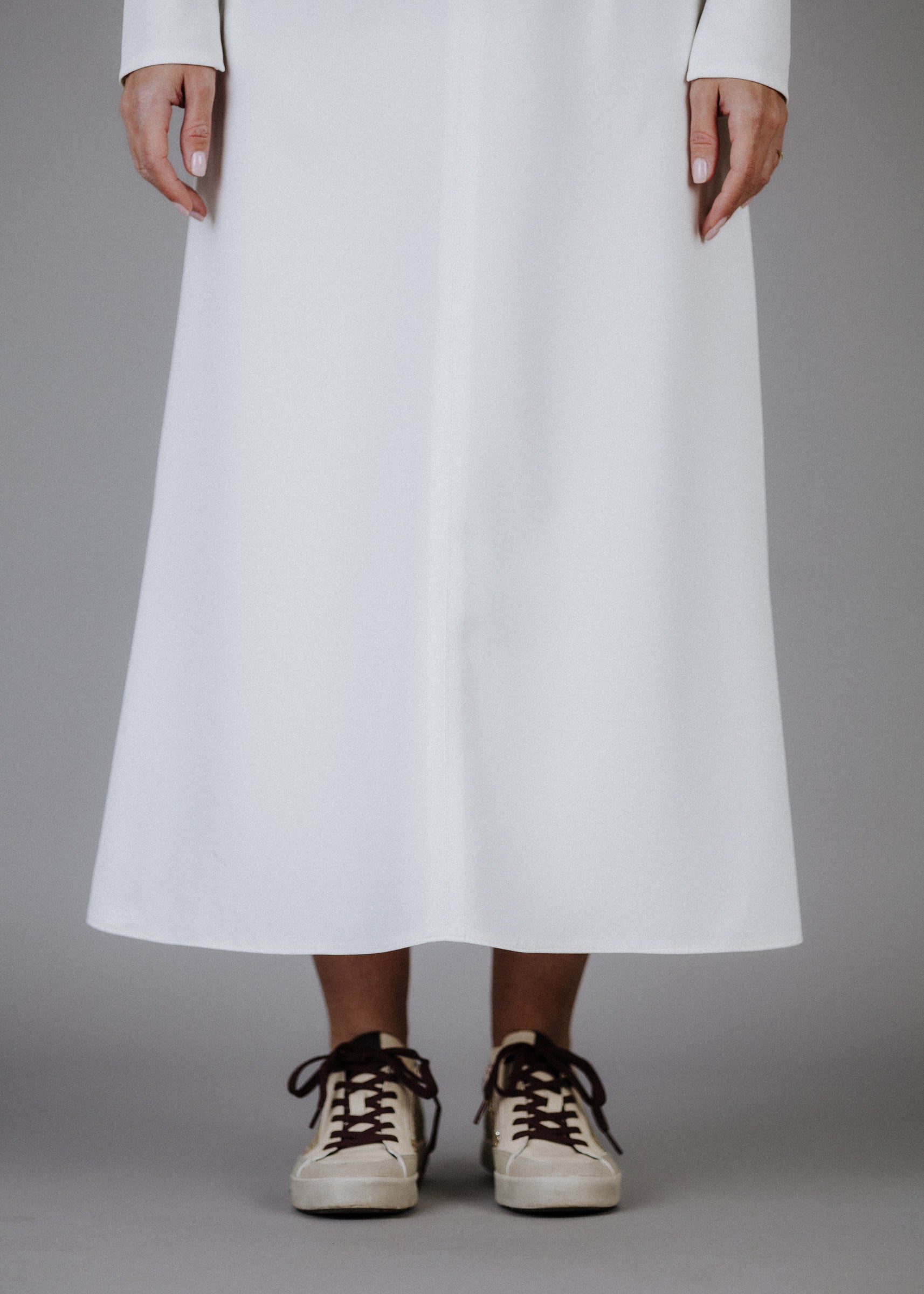 Fine fabric dress in ecru color