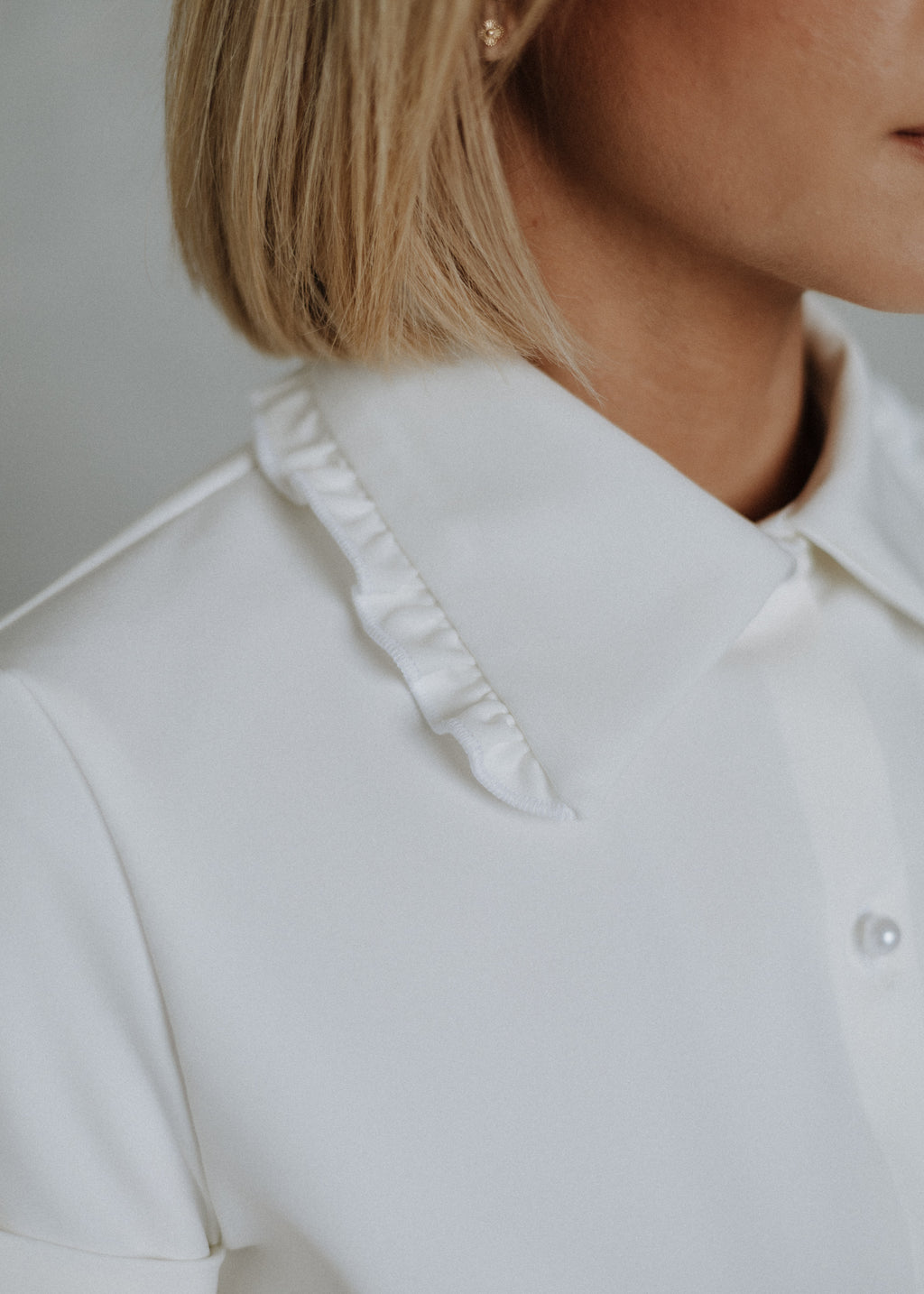 Short-sleeved shirt in ecru