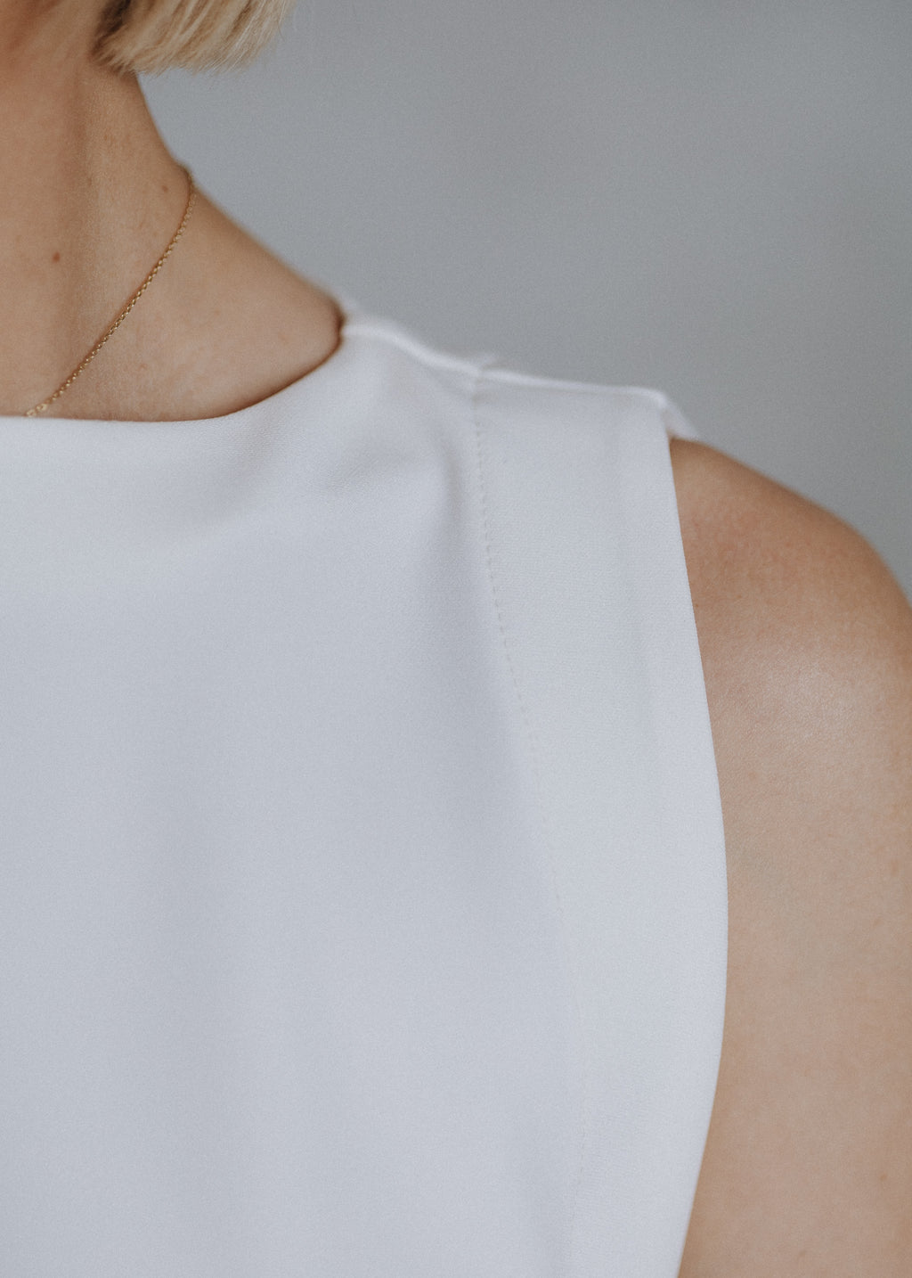 Side-open bow top in ecru