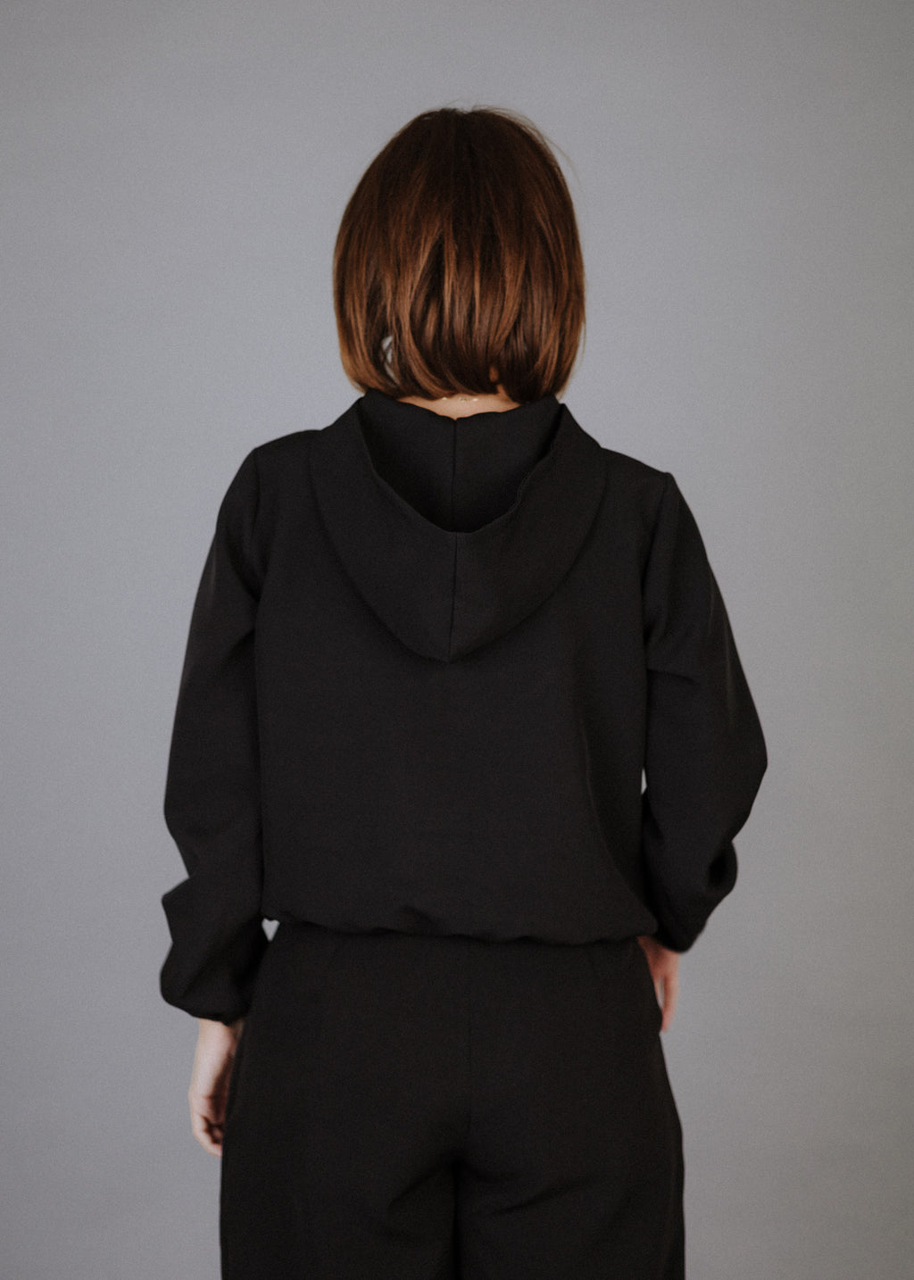 Hooded fabric top in black