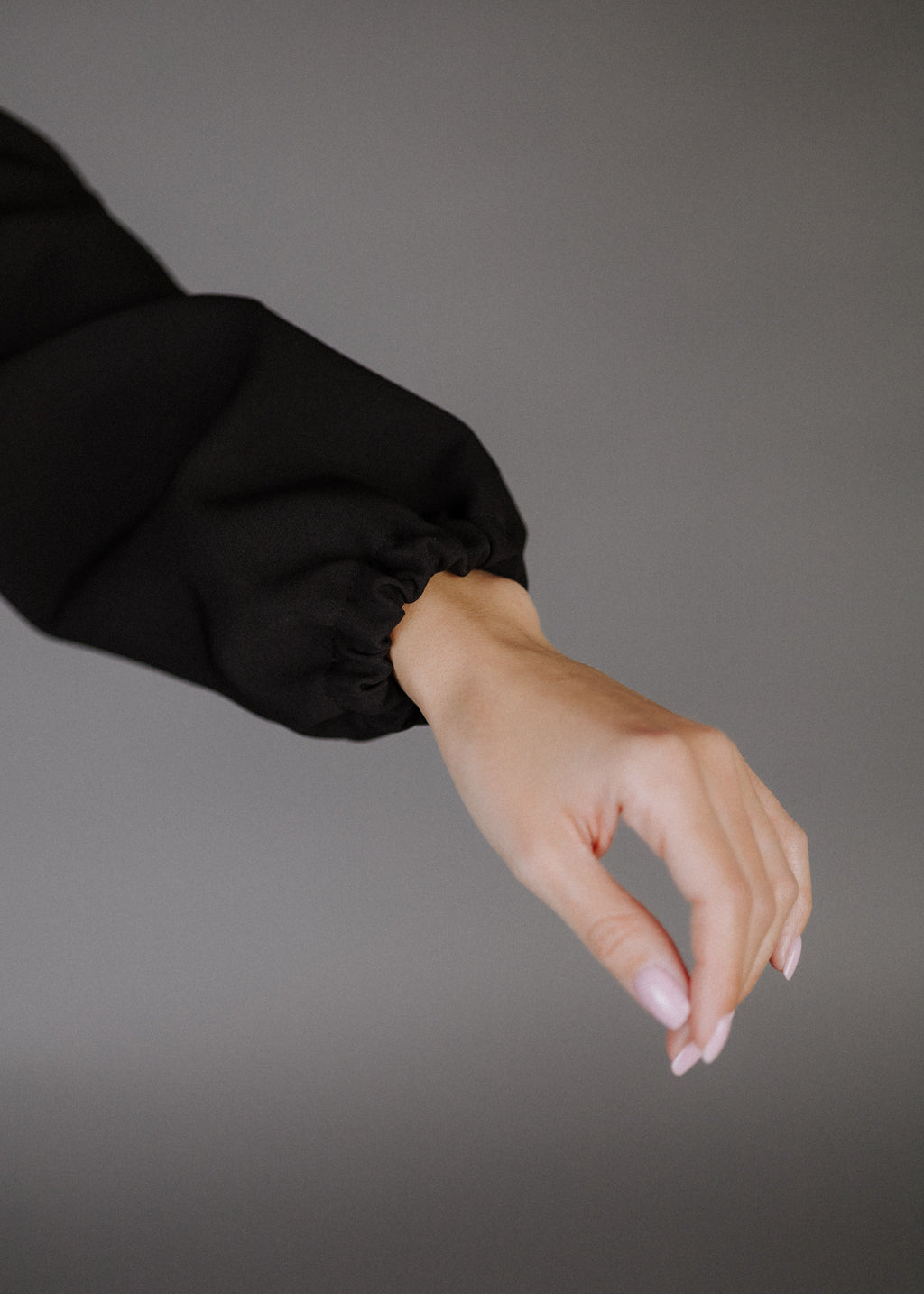 Hooded fabric top in black
