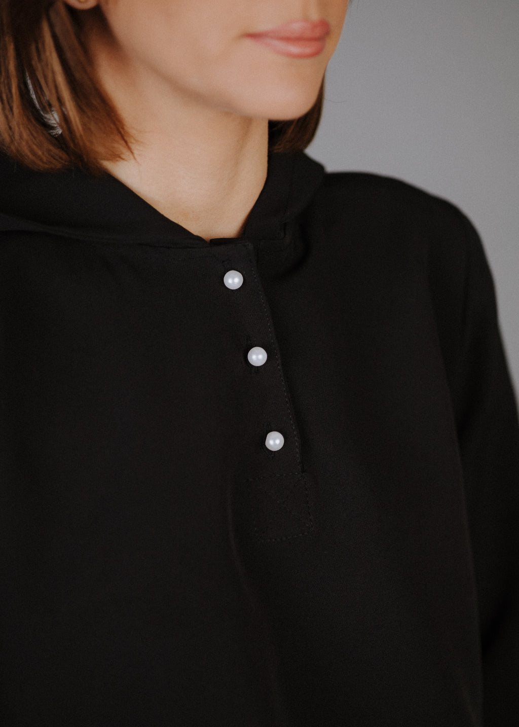 Hooded fabric top in black