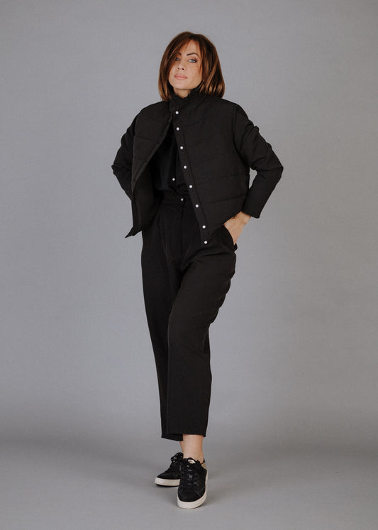 Steppelt felső bélelve fekete színben