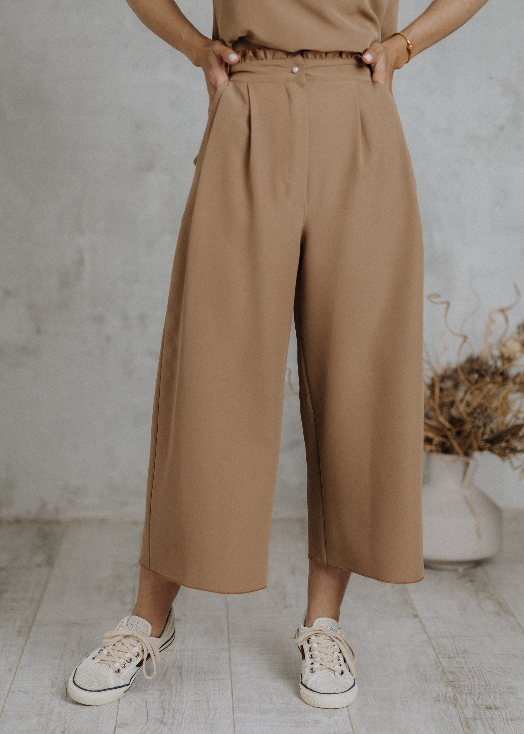 Culotte fodros nadrág camel színben