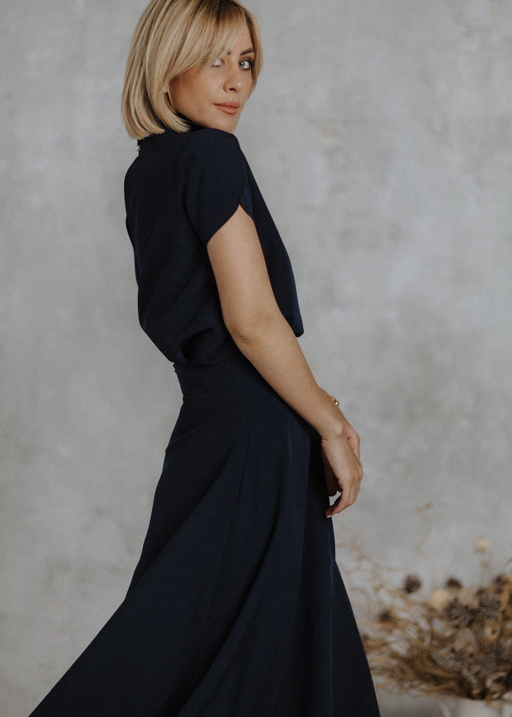 Short tulip sleeve top in navy blue