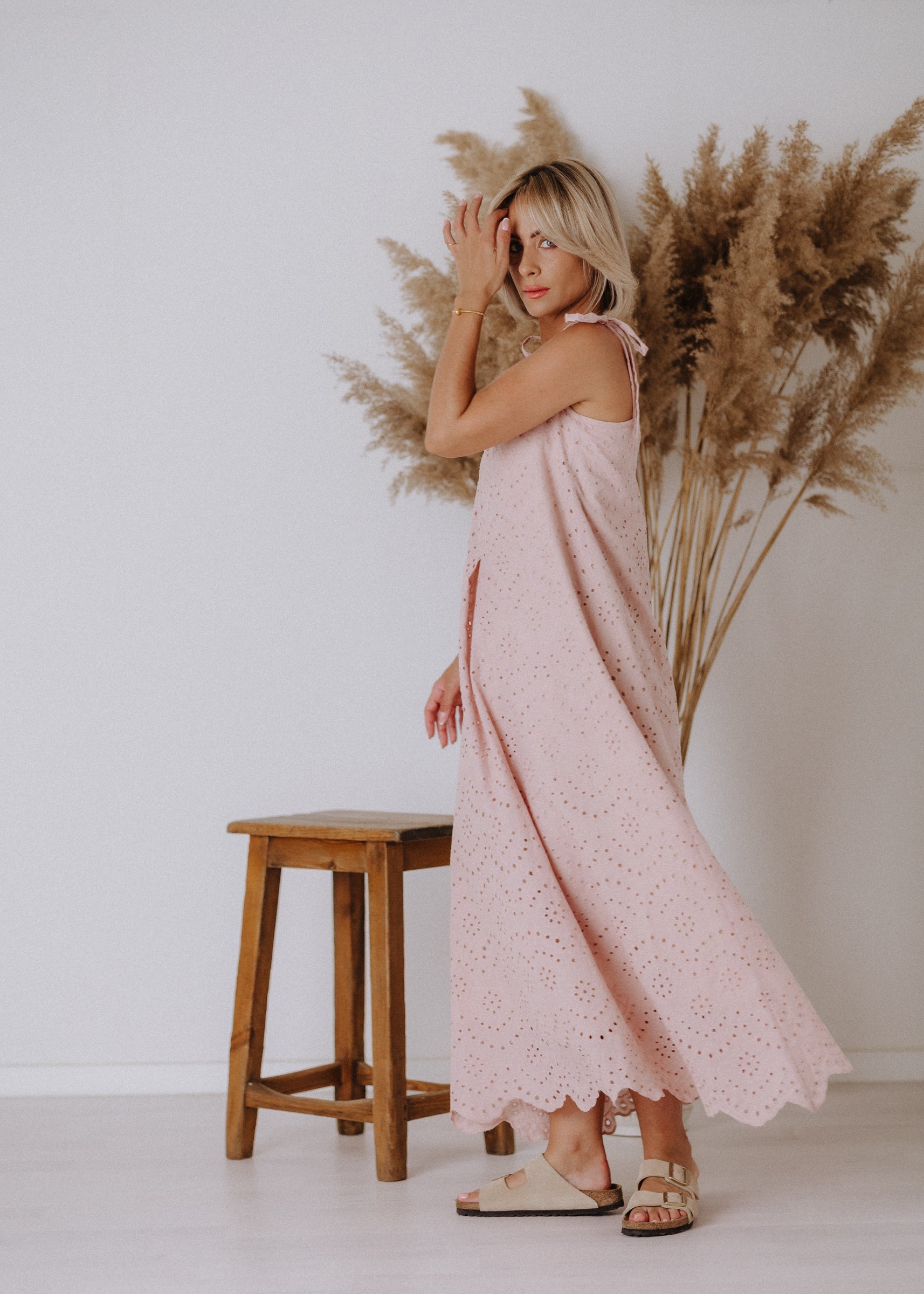 Madeira dress in powder color