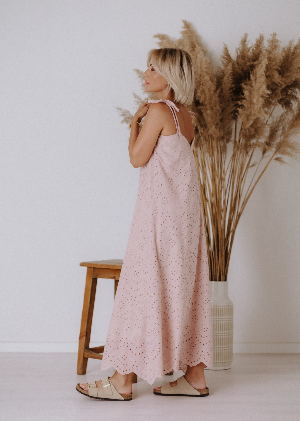Madeira dress in powder color