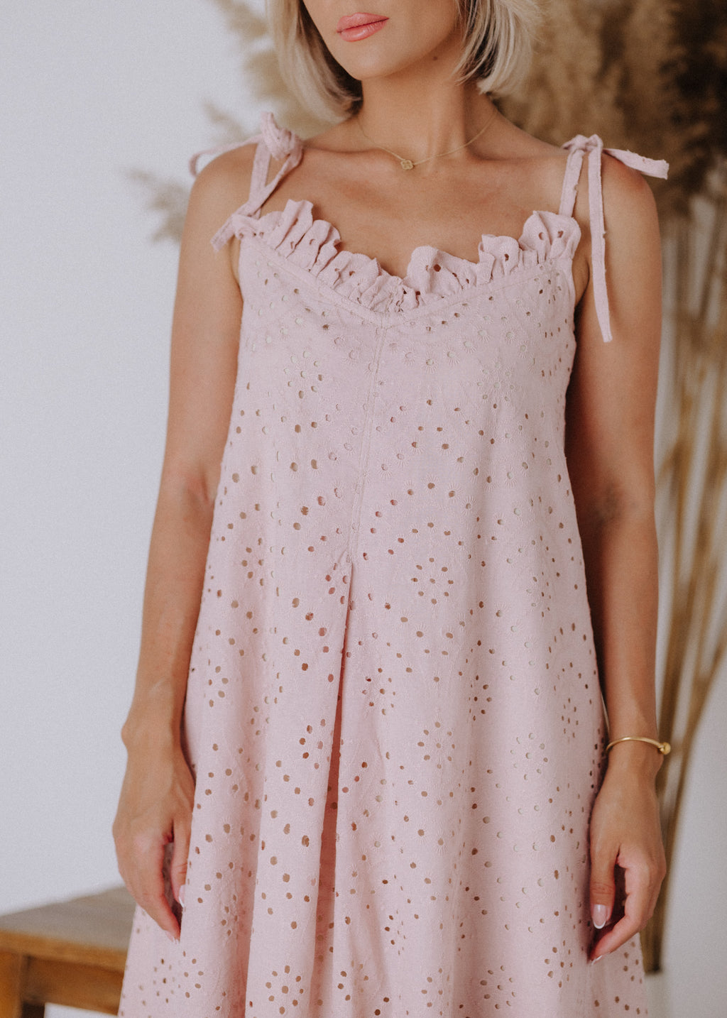 Madeira dress in powder color