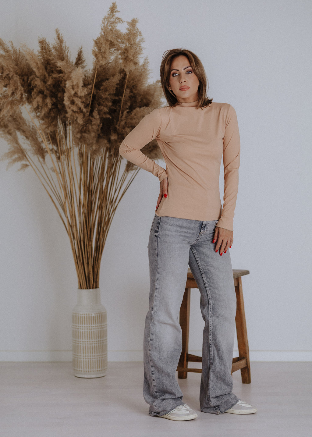 Elastic top in nude color
