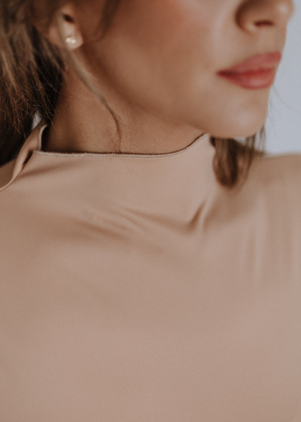 Elastic top in nude color