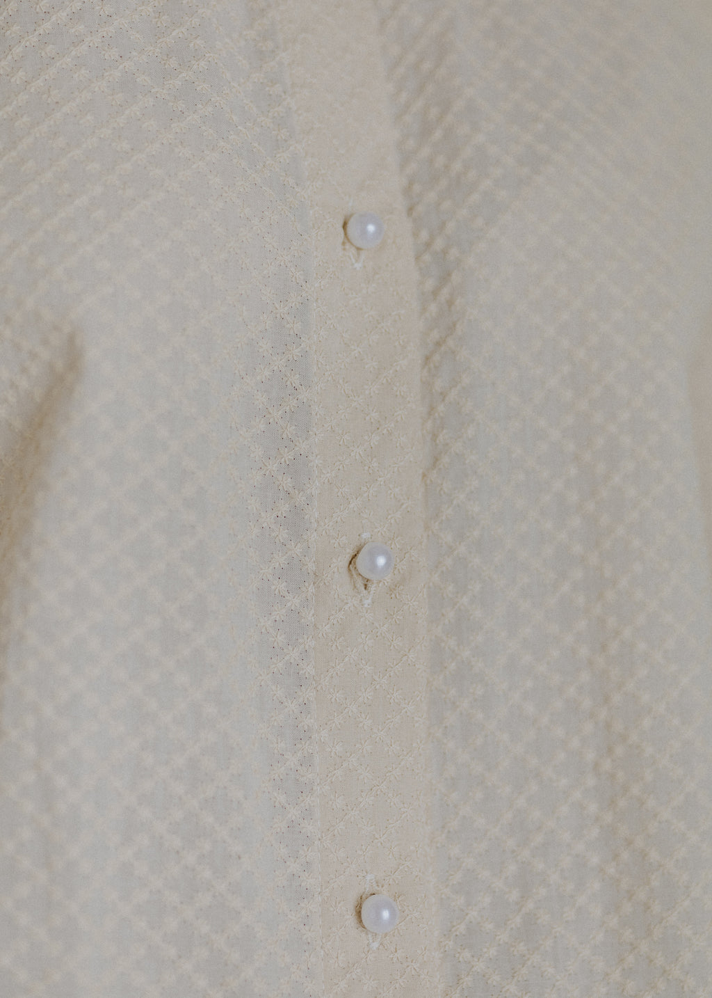 Madeira shirt in egg color