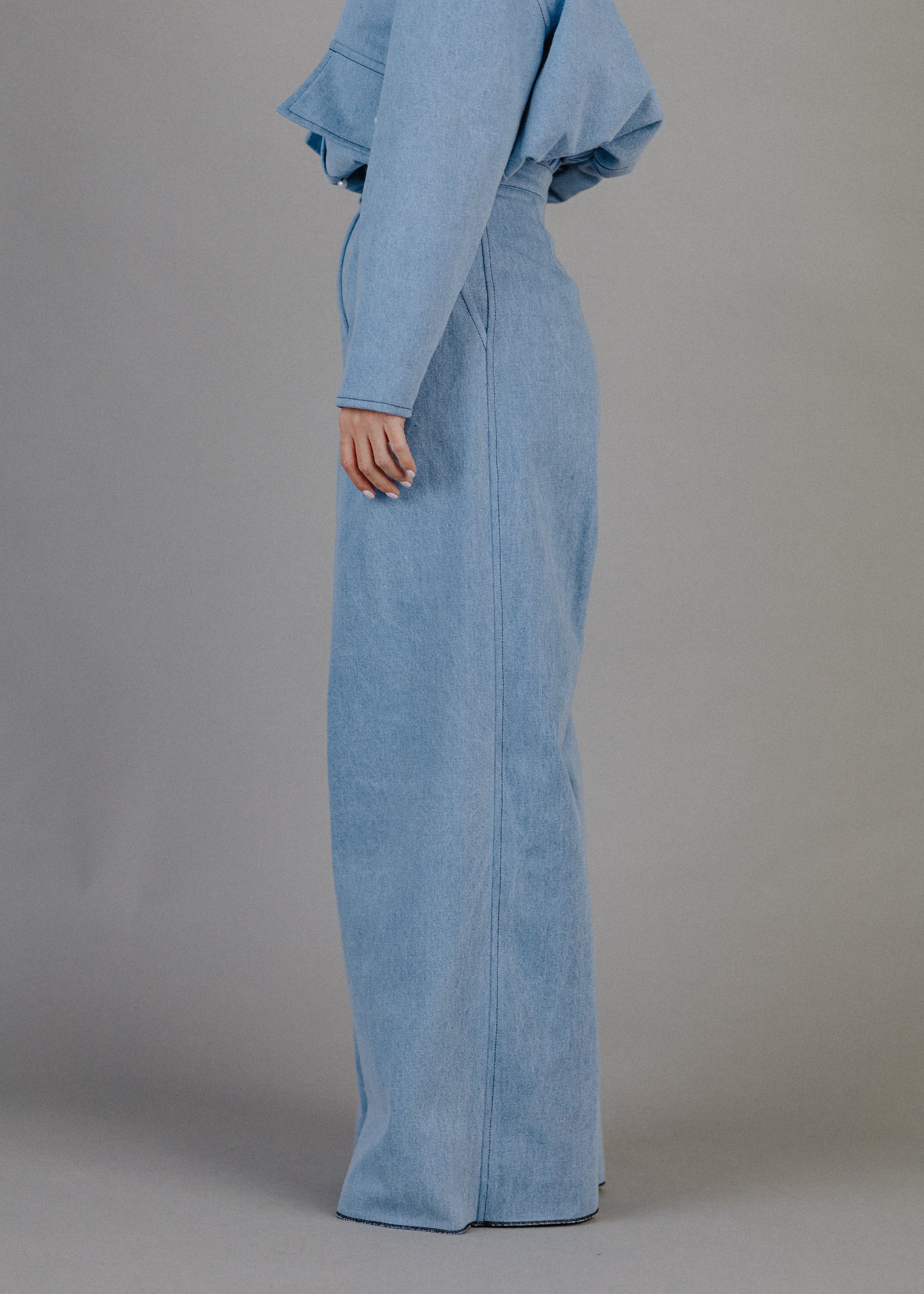 LIMITED WIDE-LEG JEANS WITH RUFFLED WAIST