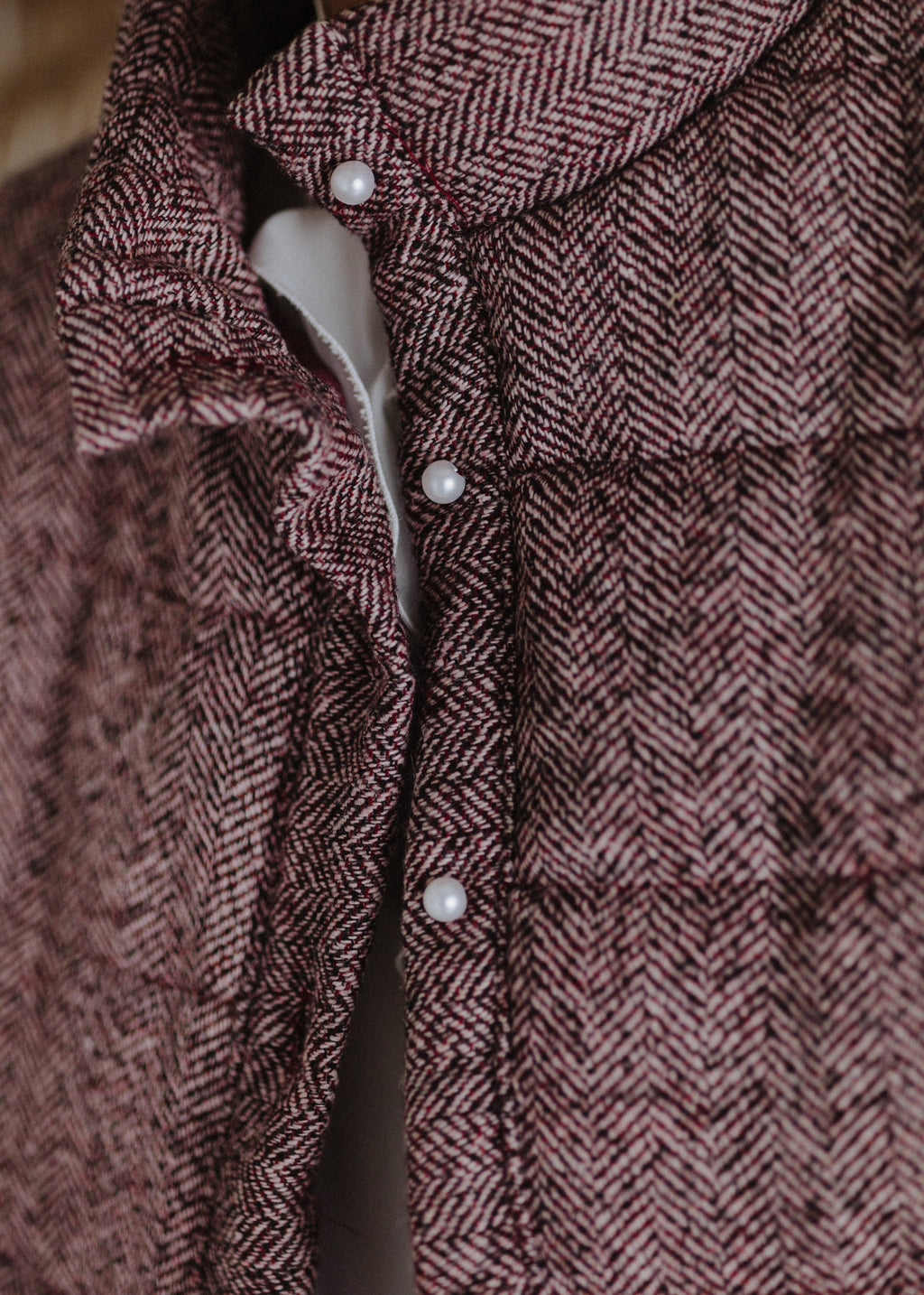 Halszálkás gyapjú steppelt mellény