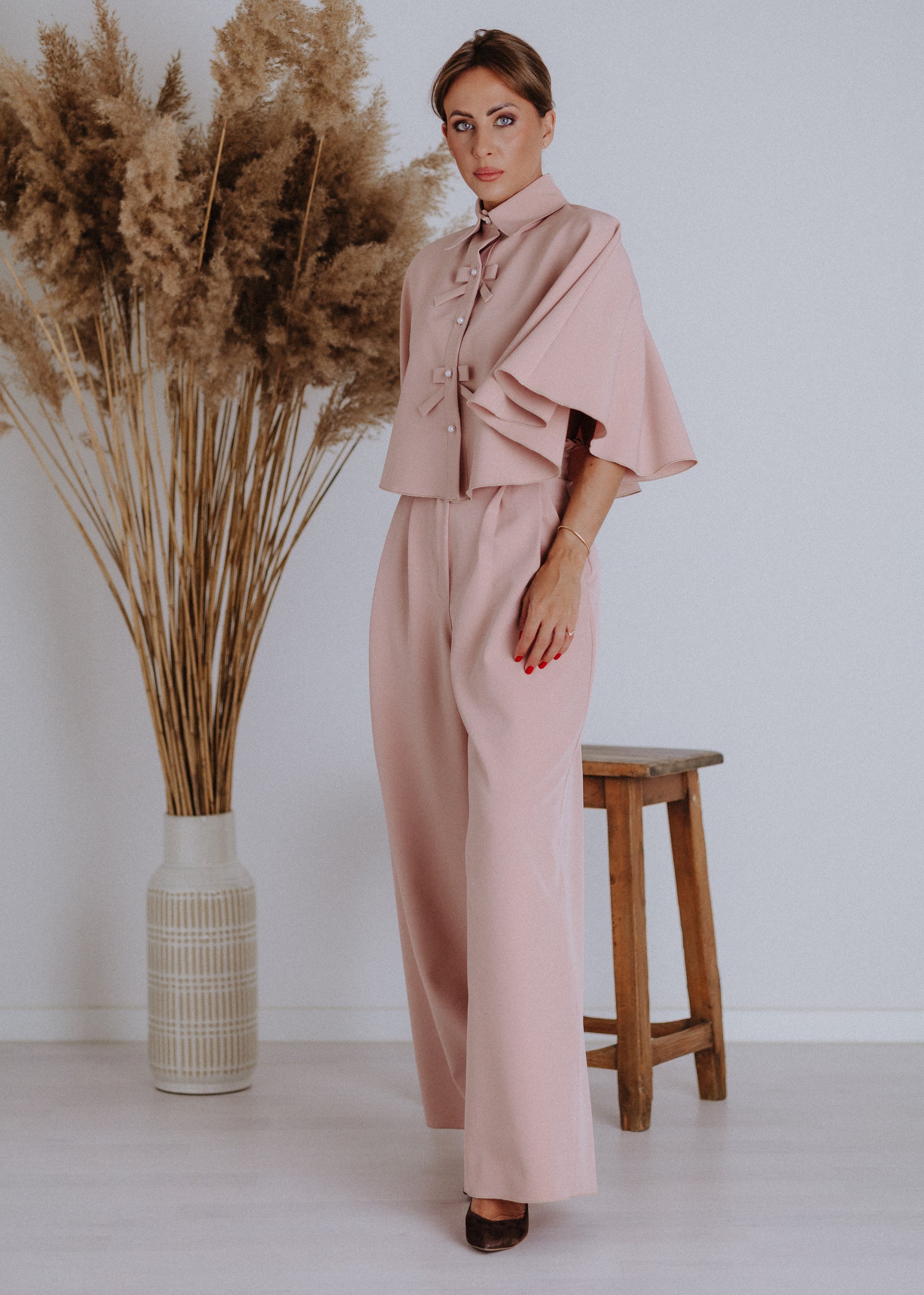 Ruffled waist pants in powder color
