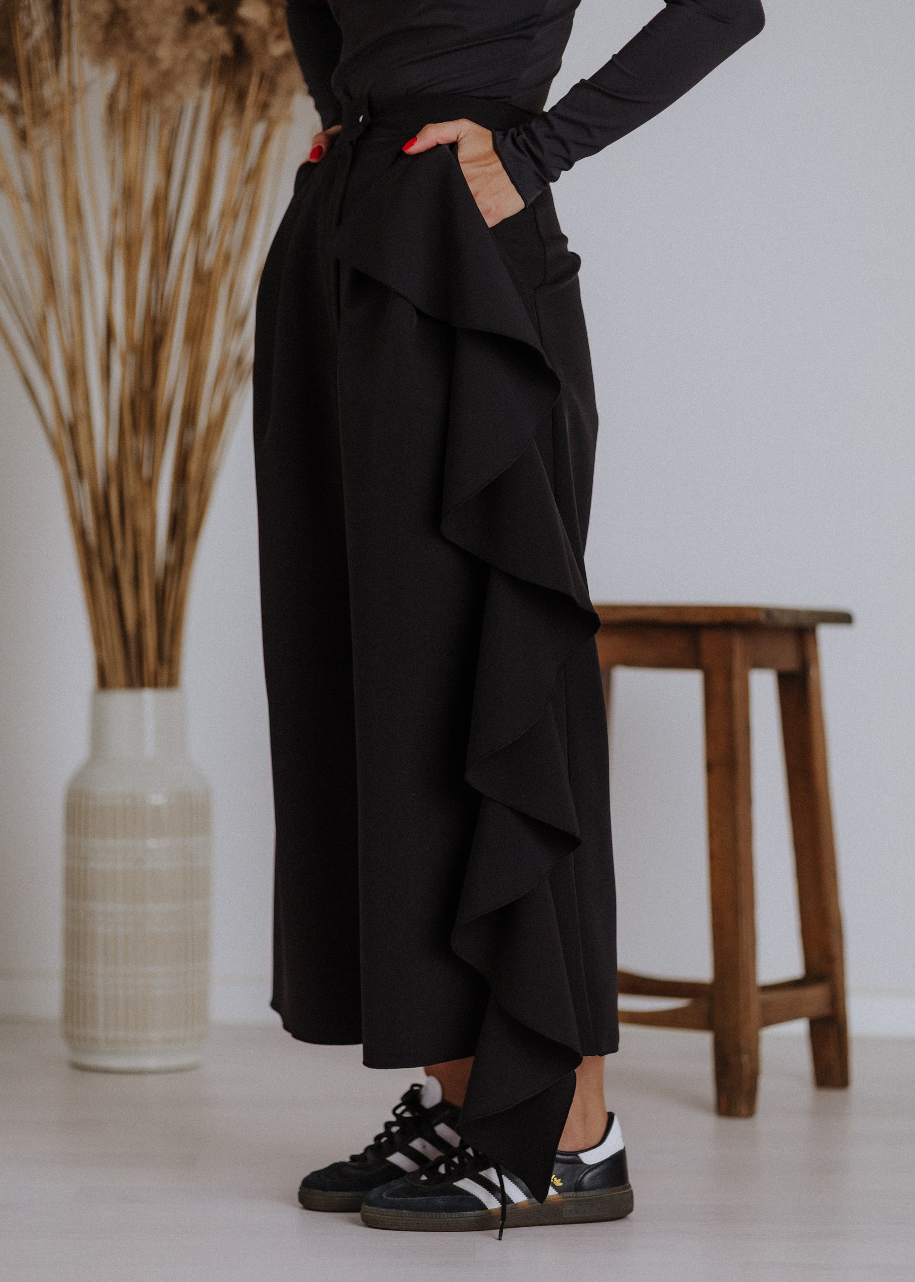 Curly ruffled culottes