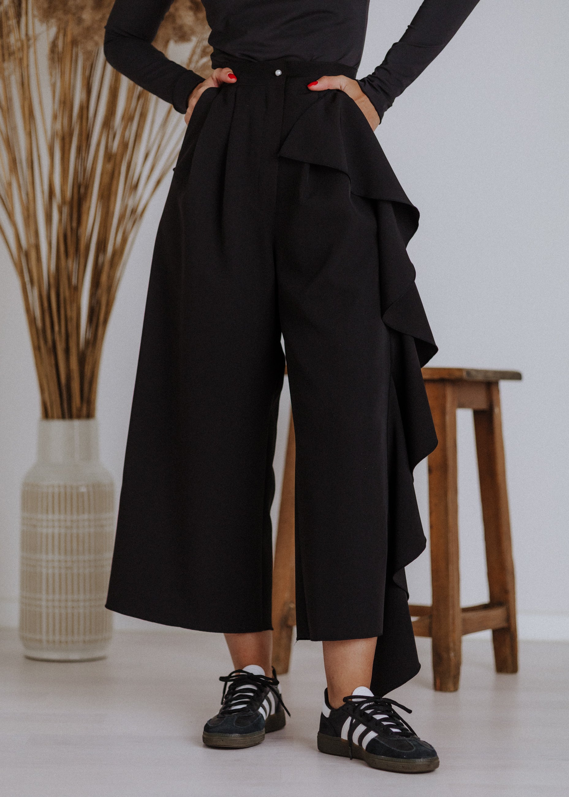 Curly ruffled culottes