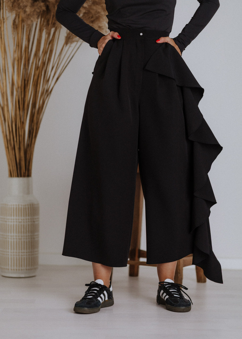 Curly ruffled culottes