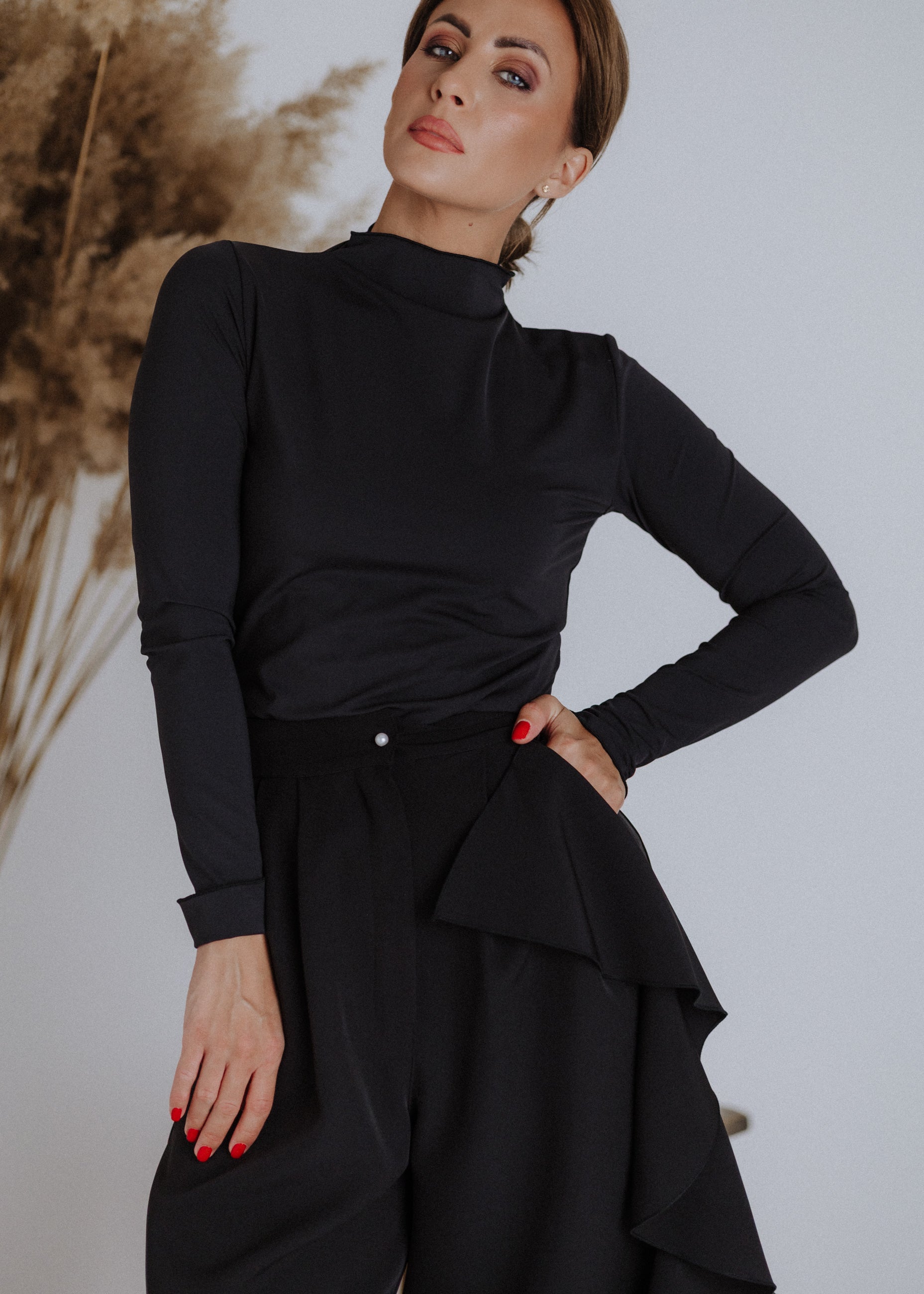 Black elastic top