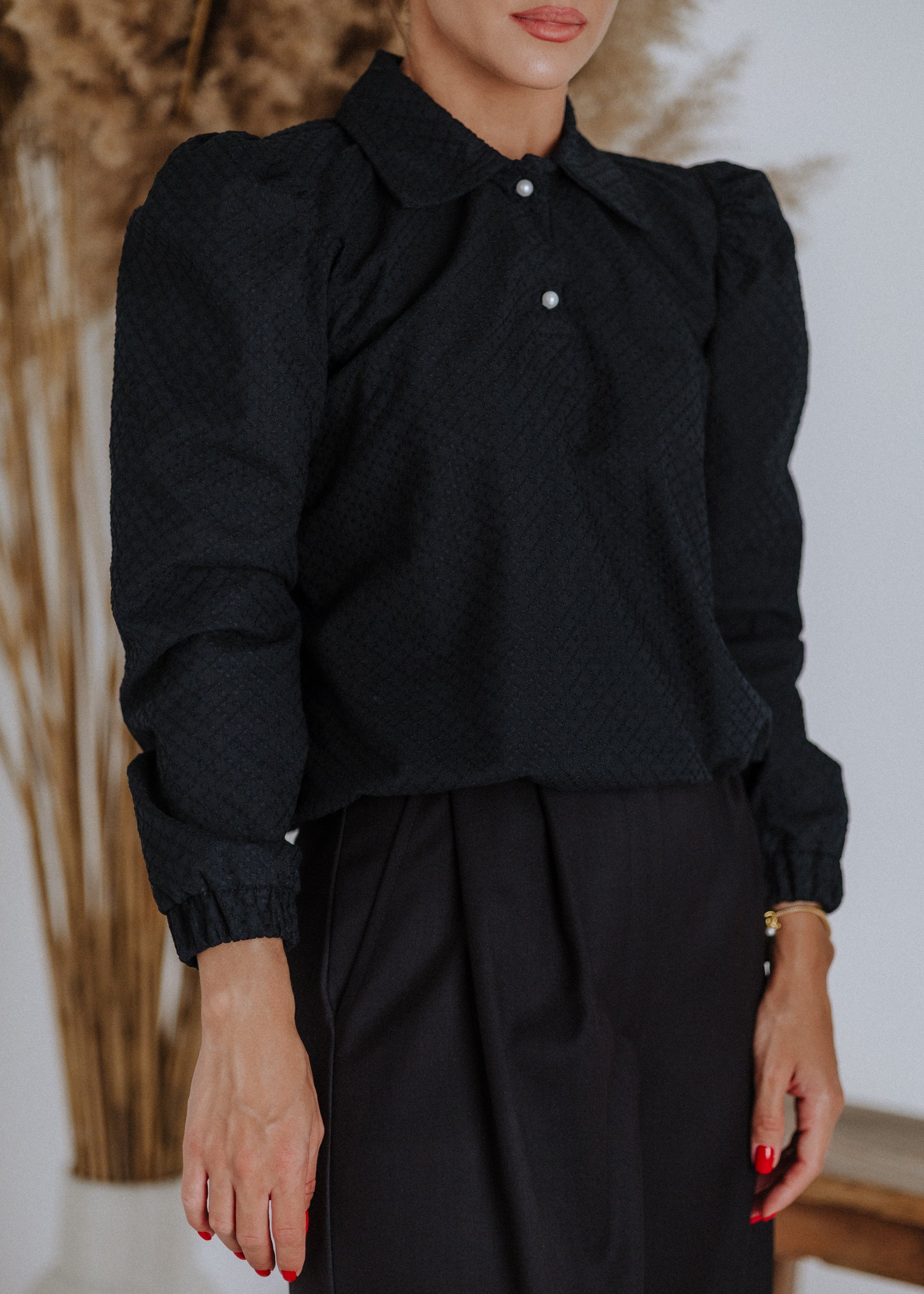 Textured madeira blouse in black