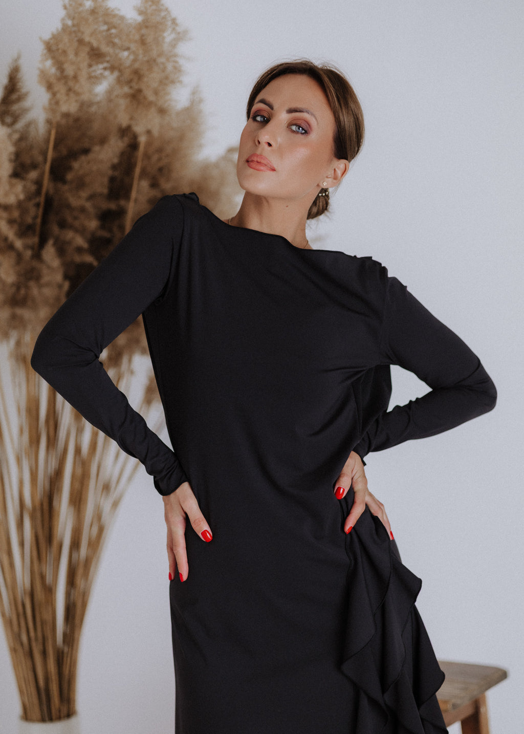 Cut-out back dress with curly ruffled skirt