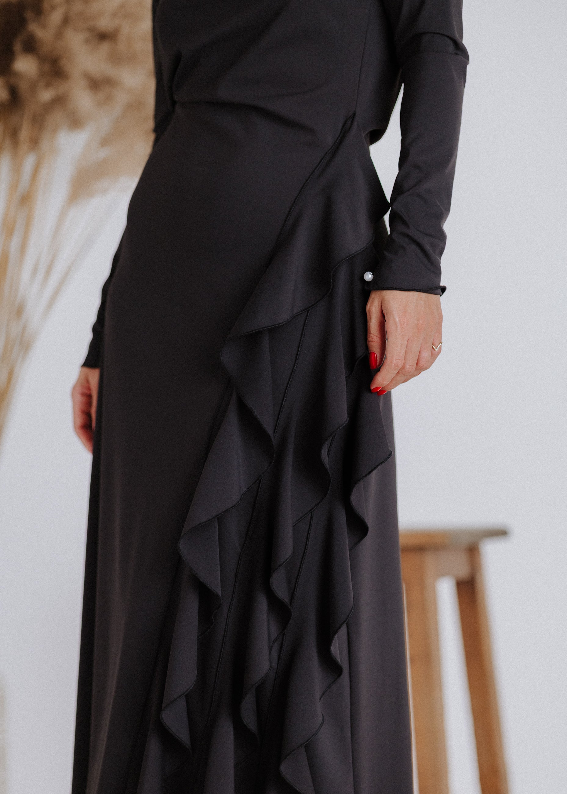 Cut-out back dress with curly ruffled skirt