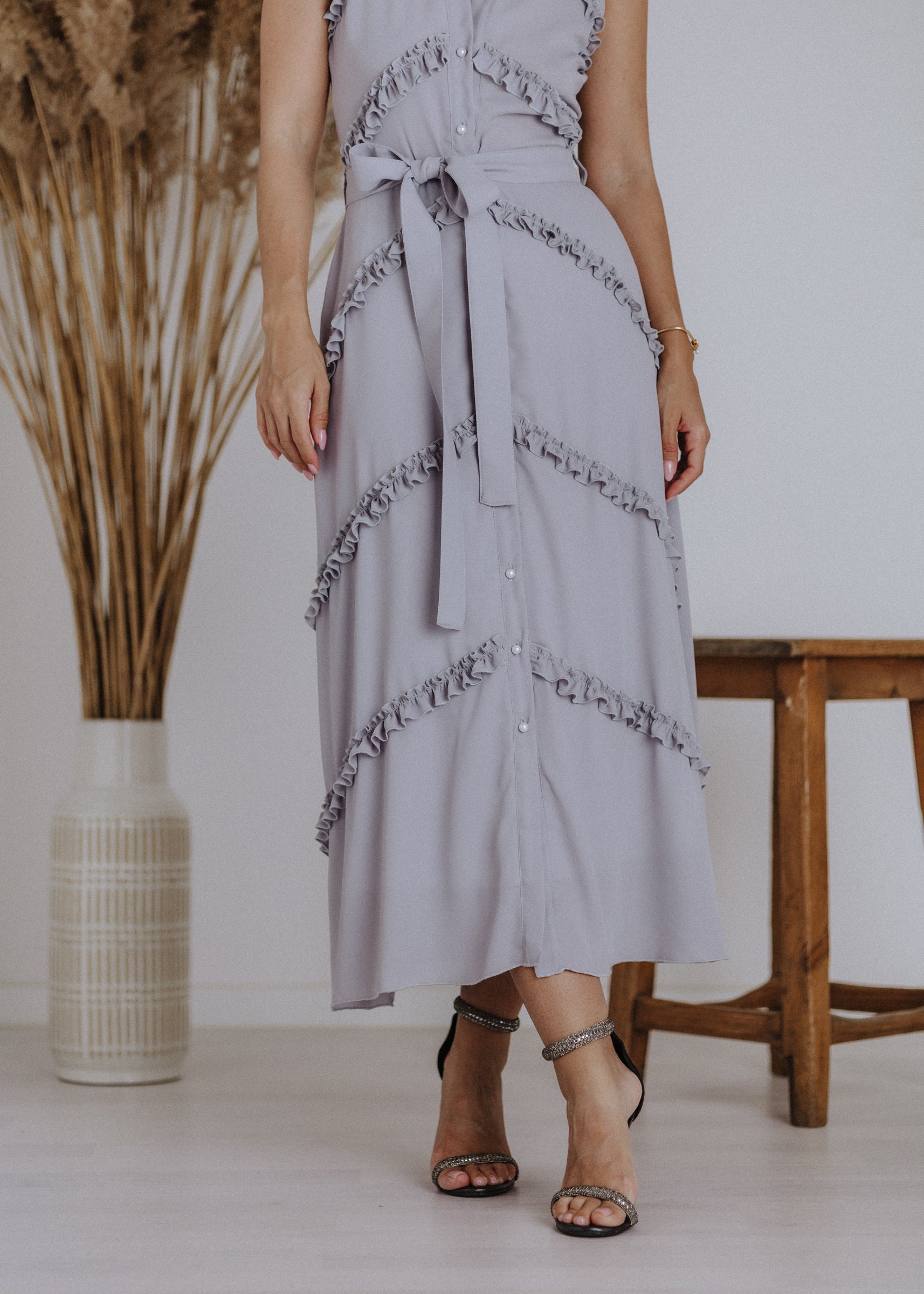 Muslin shirtdress with ruffles in gray