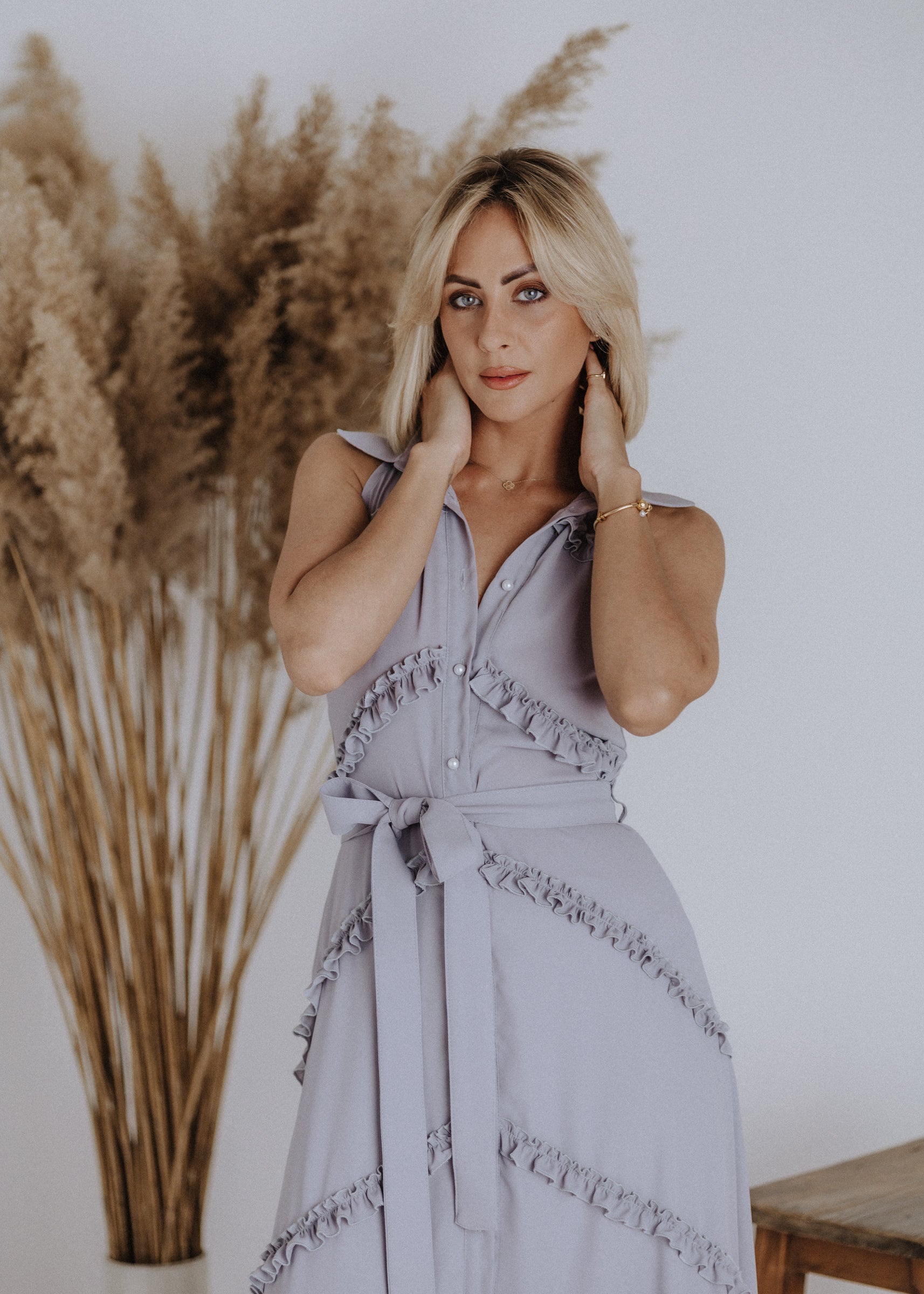 Muslin shirtdress with ruffles in gray