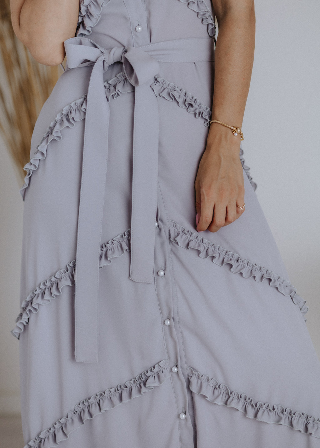 Muslin shirtdress with ruffles in gray