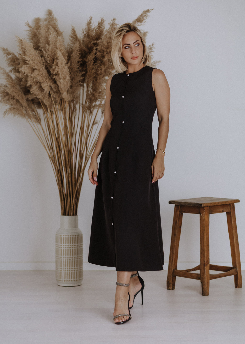 Midi dress with beads in black