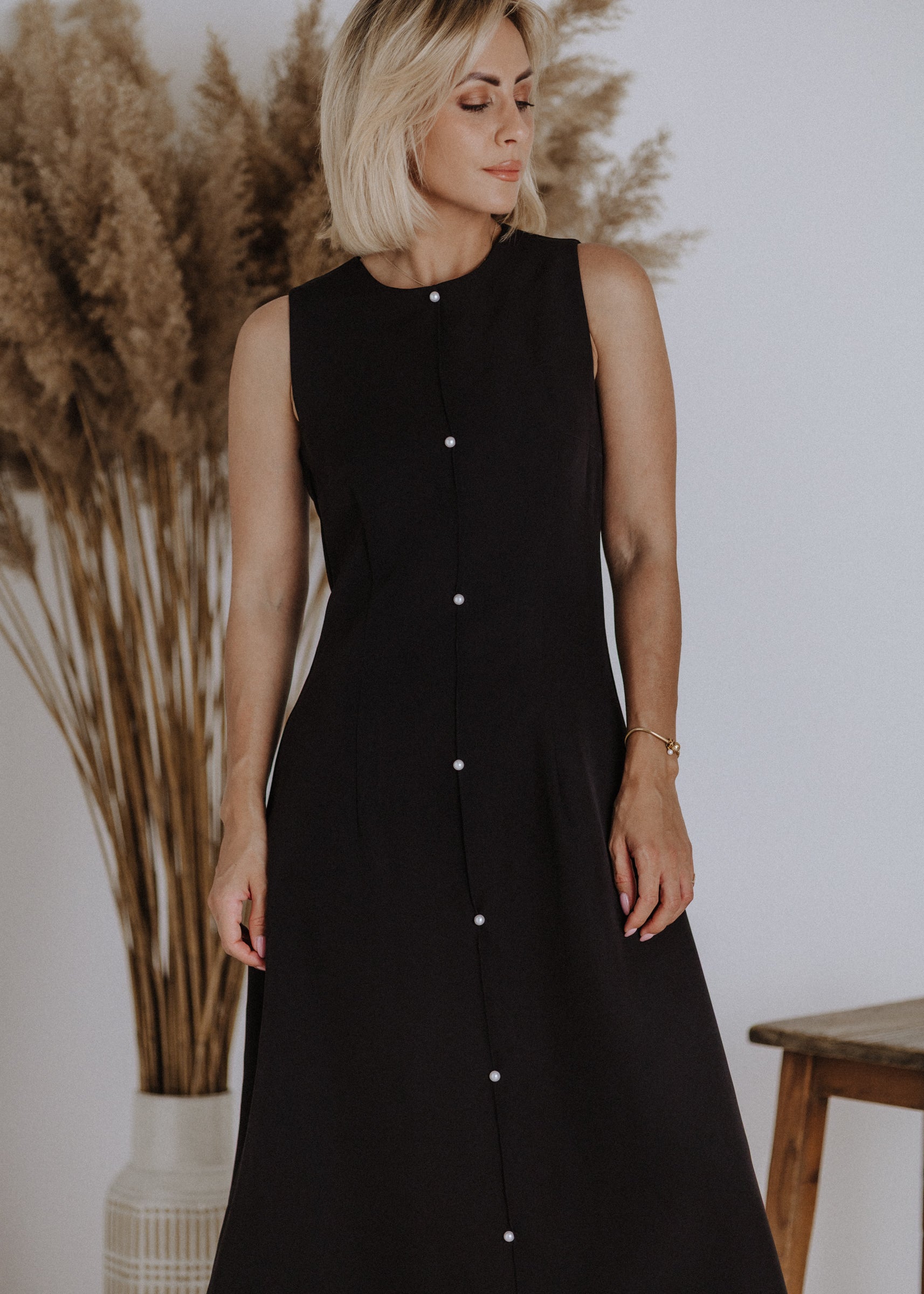 Midi dress with beads in black