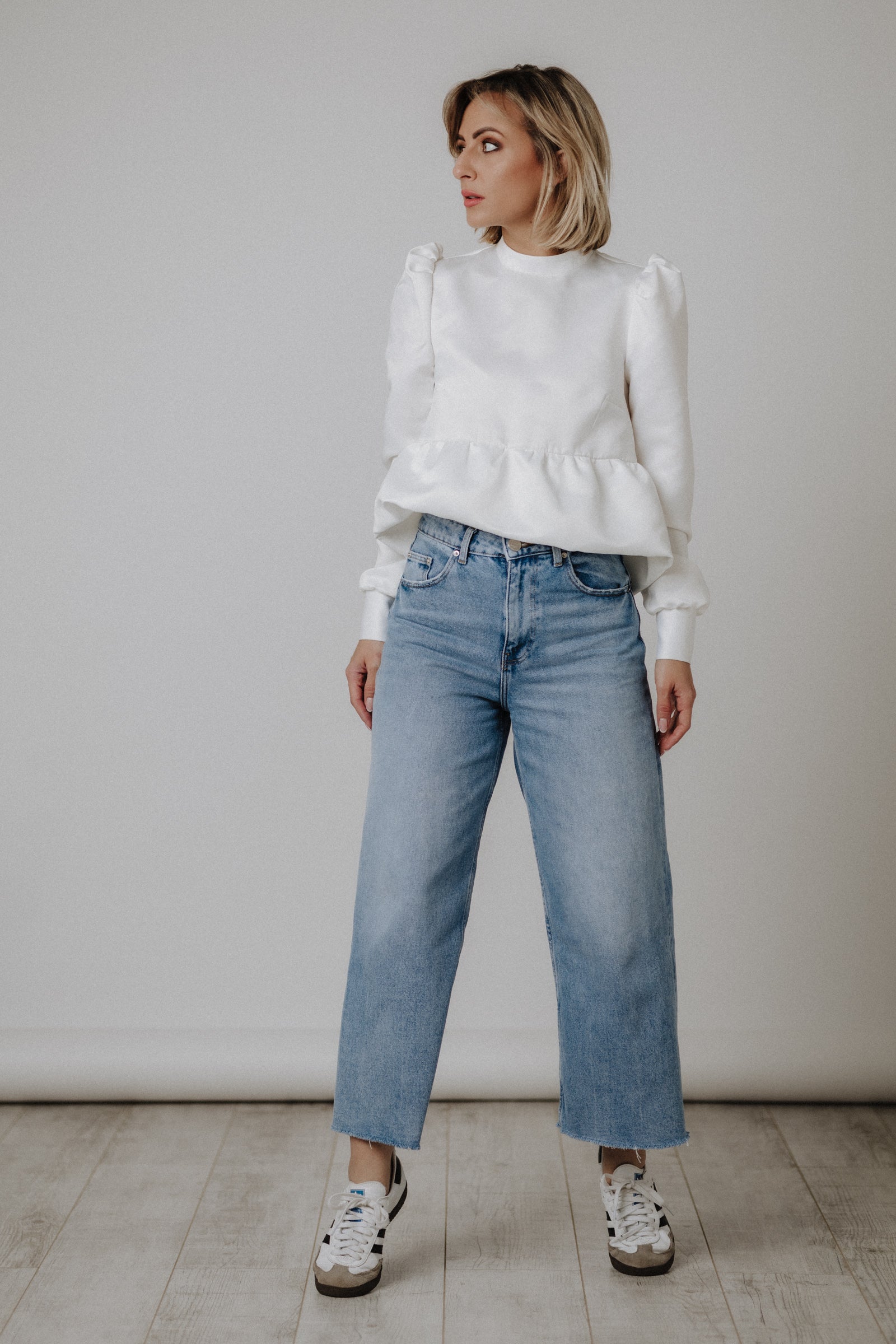Puffy ruffled blouse