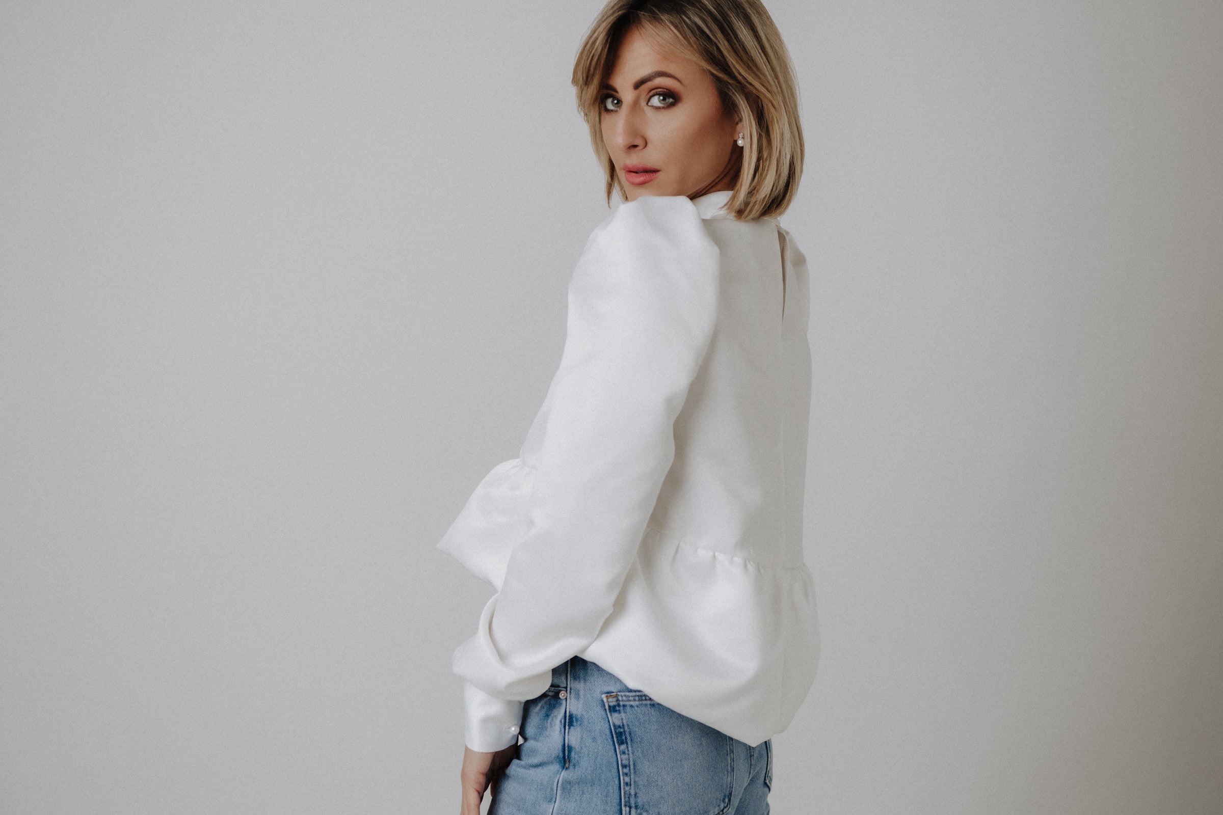 Puffy ruffled blouse