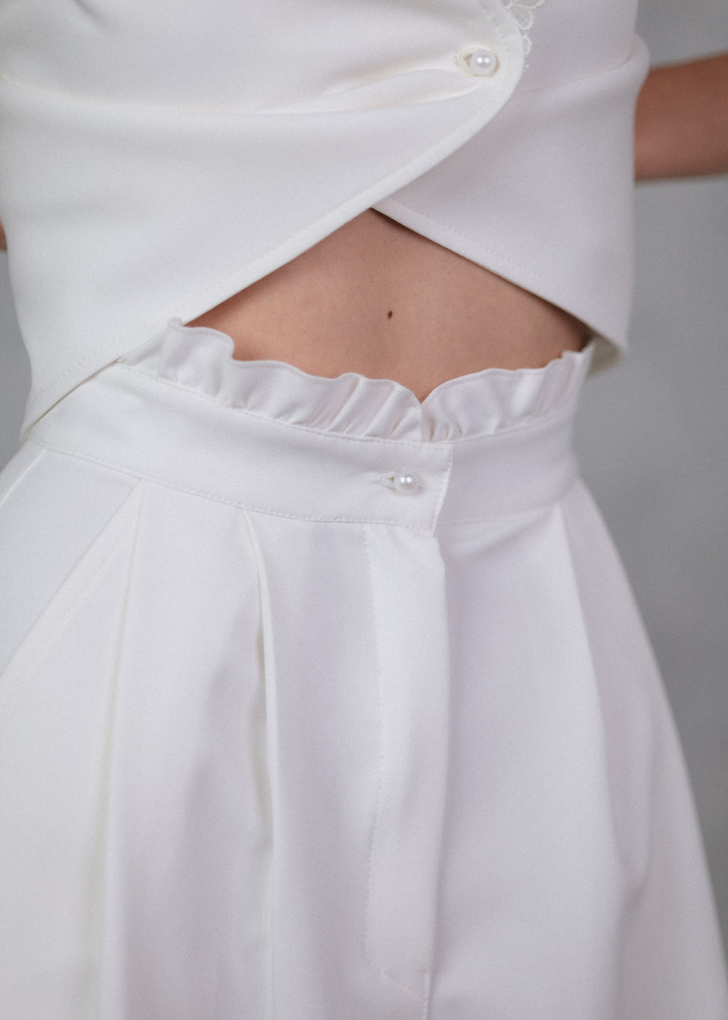 Csipkés culottes ekrü színben