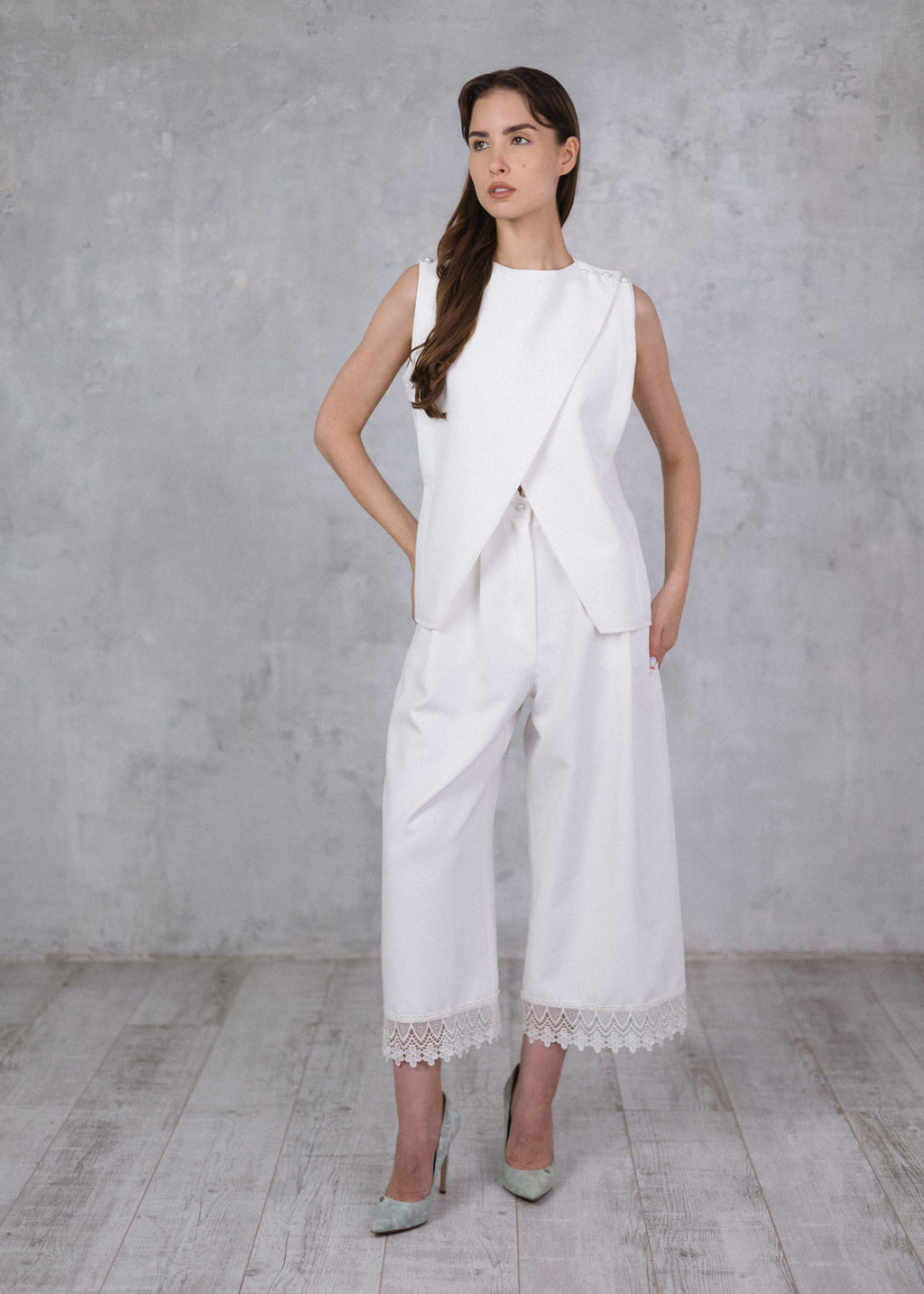 Sleeveless wrap top in ecru