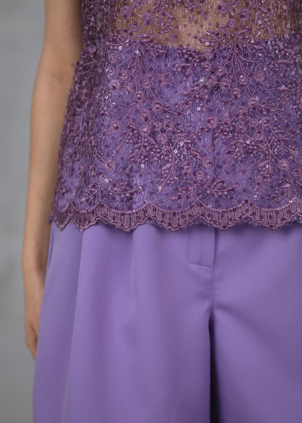 Fine lace top in purple