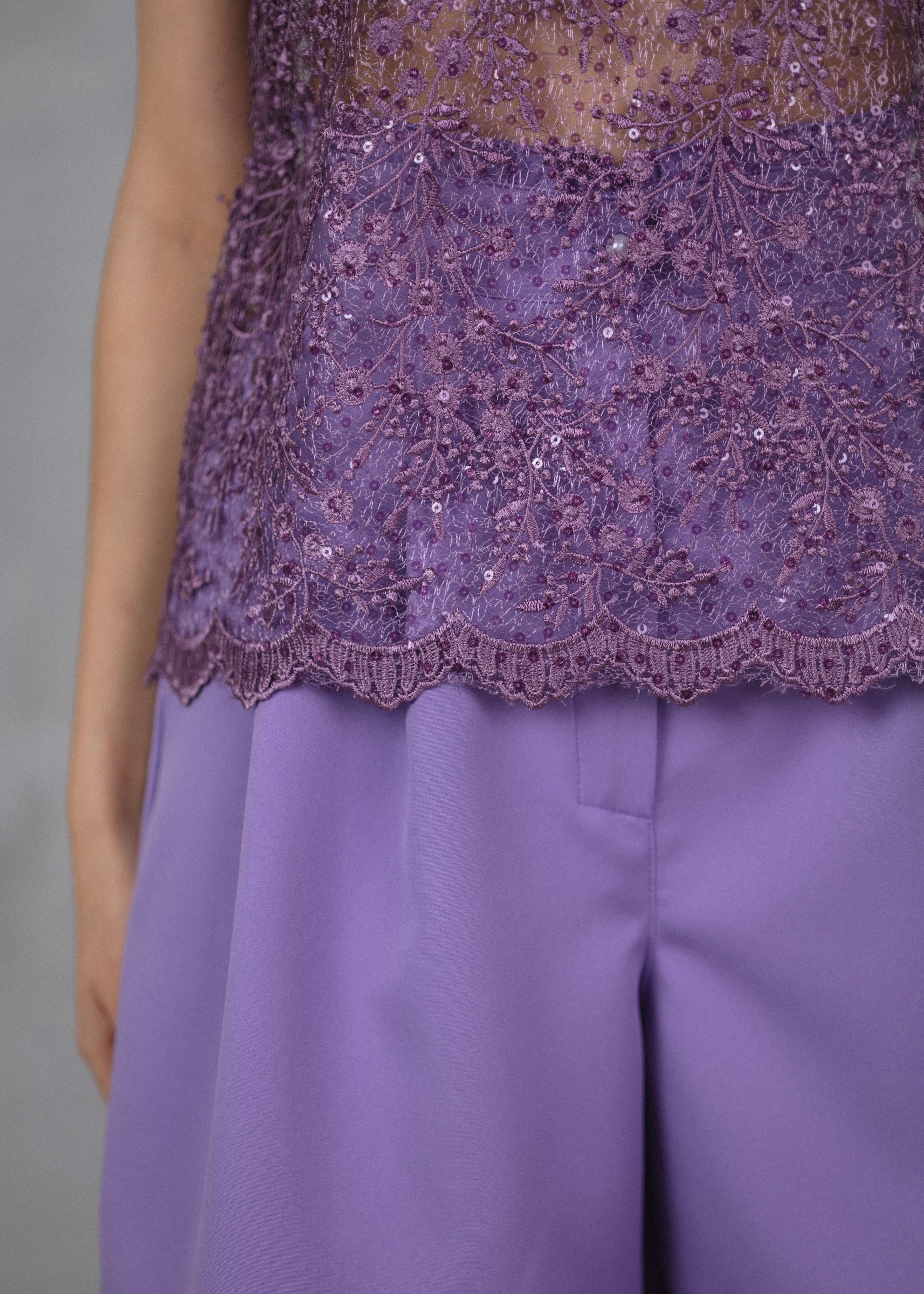 Fine lace top in purple