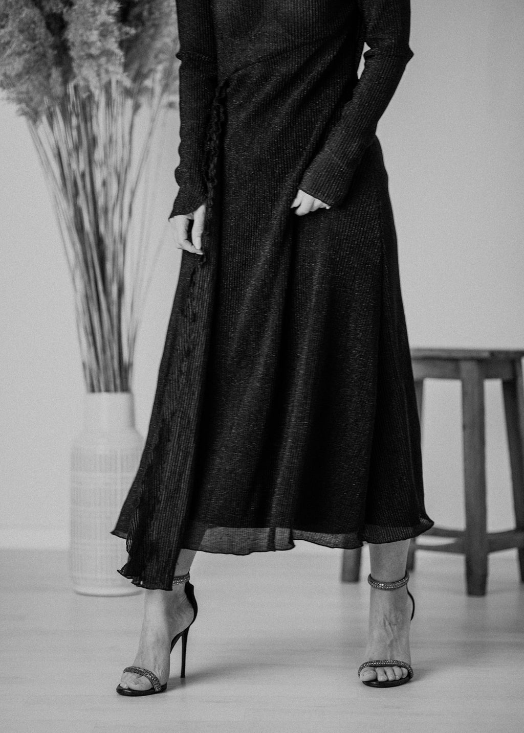 Pleated dress in black