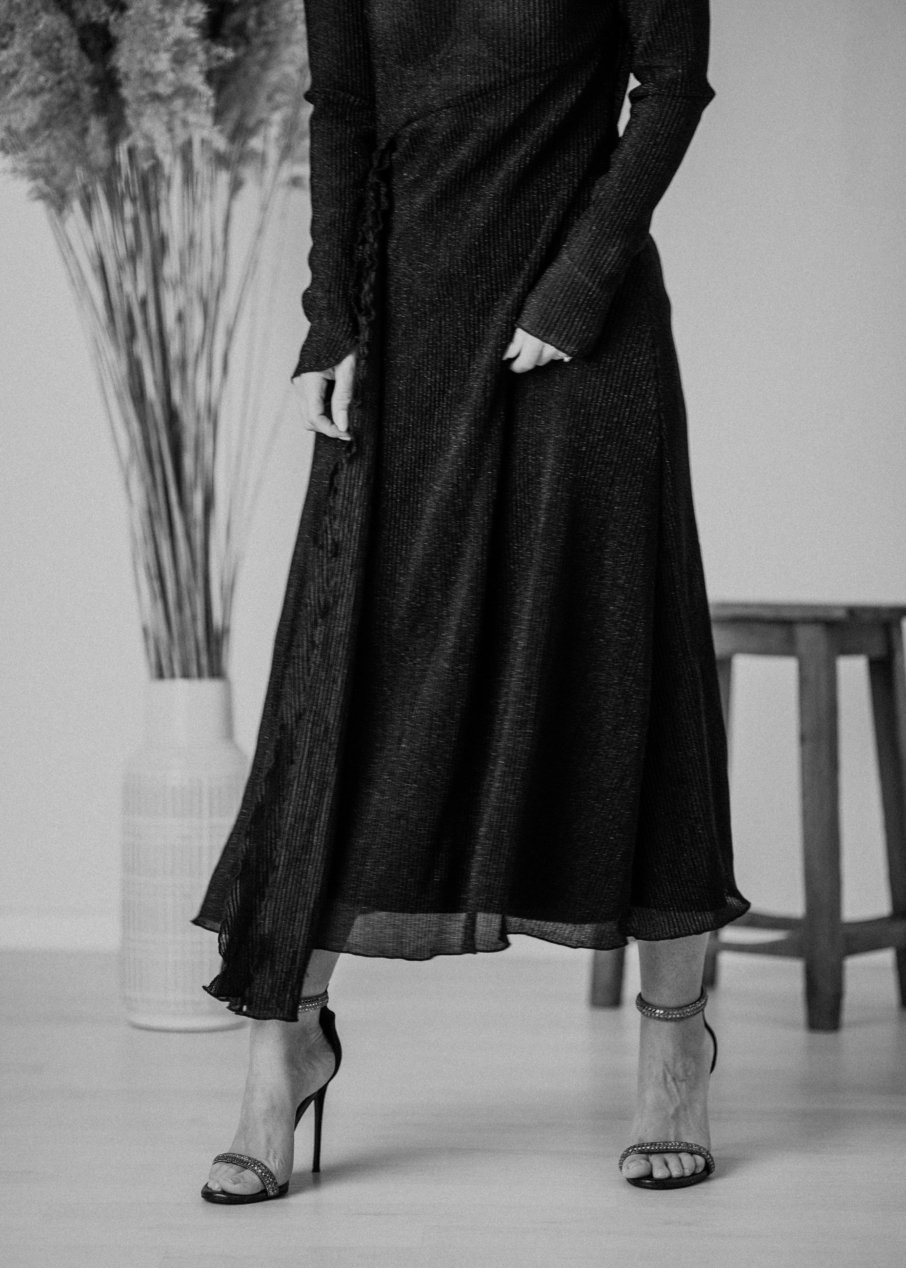 Pleated dress in black