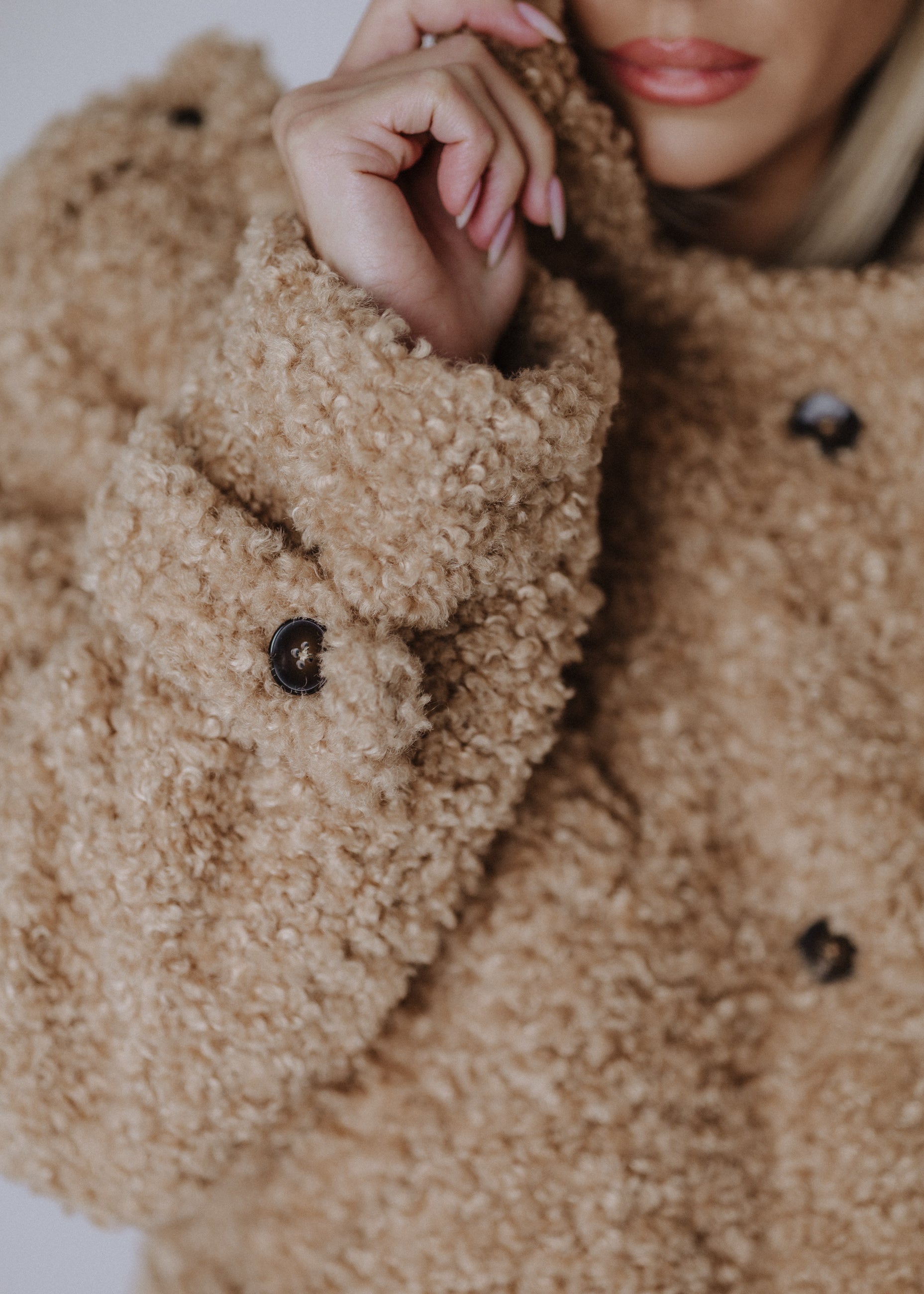 Short teddy coat in beige
