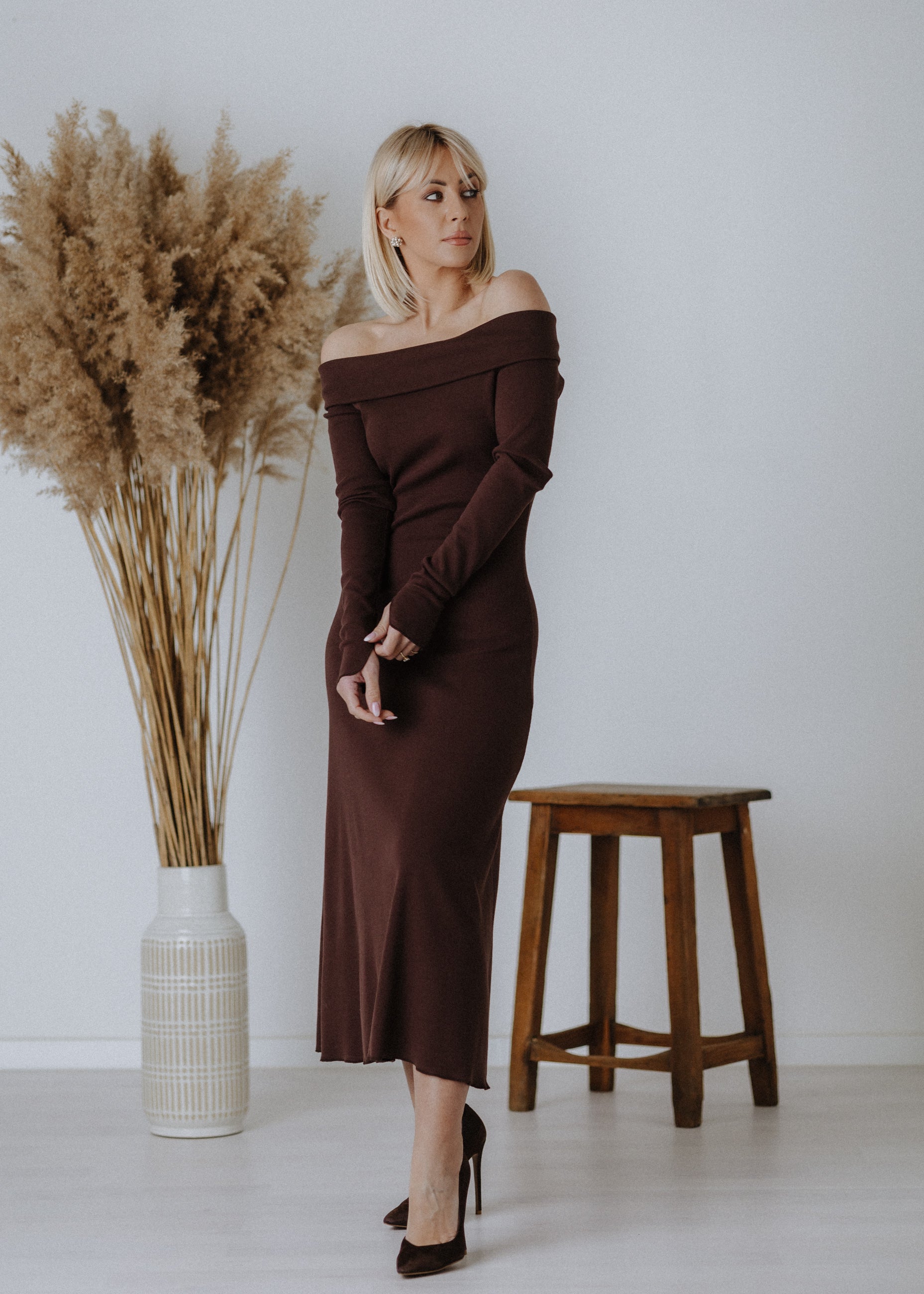 Ribbed cotton dress in dark mocha