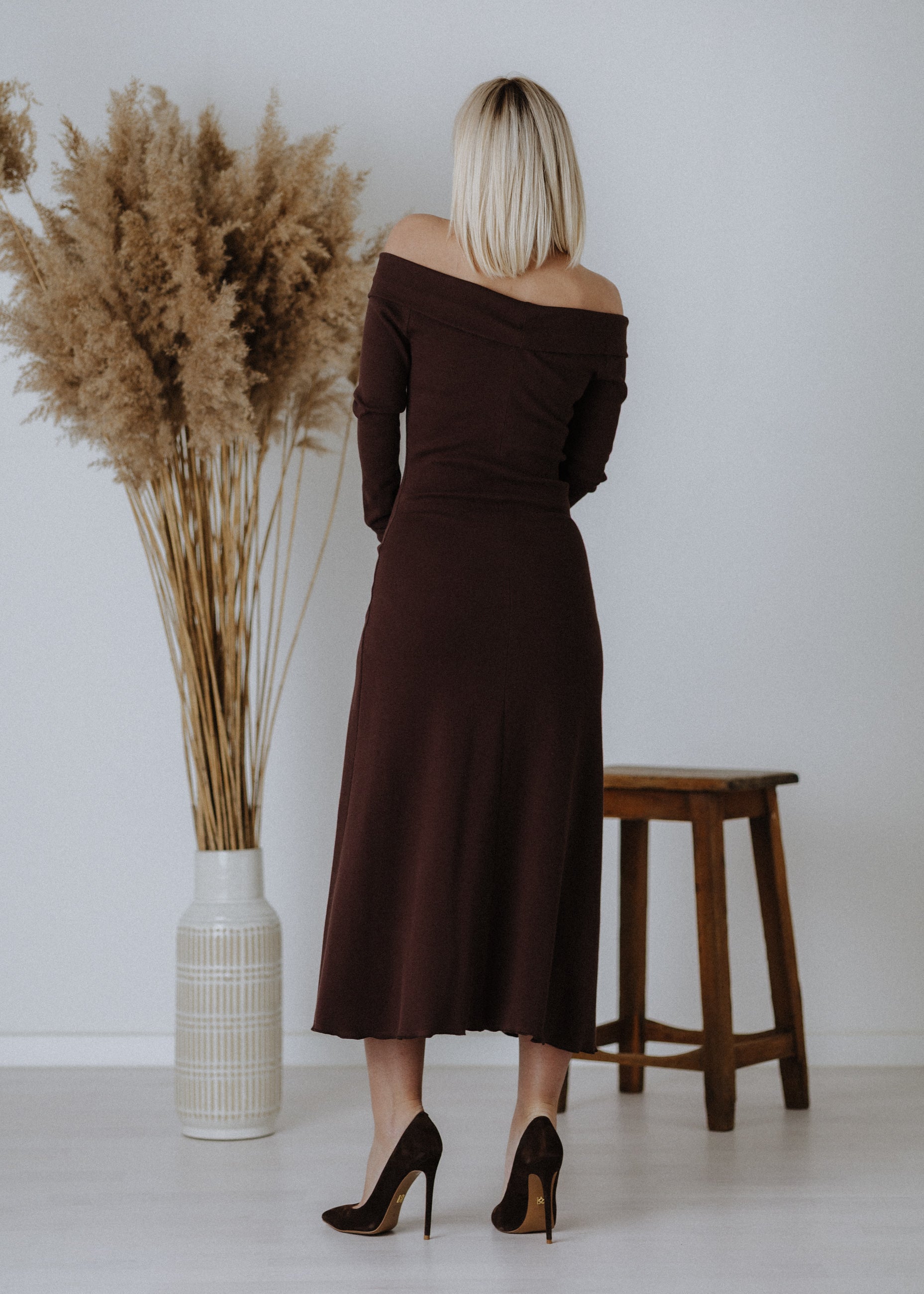 Ribbed cotton dress in dark mocha